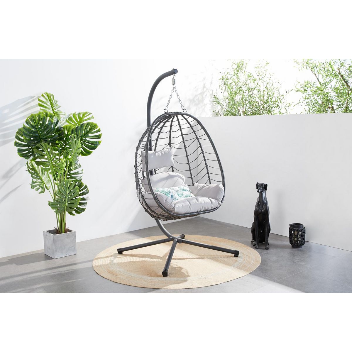 CONCEPT USINE Fauteuil suspendu en résine effet rotin gris LIMA