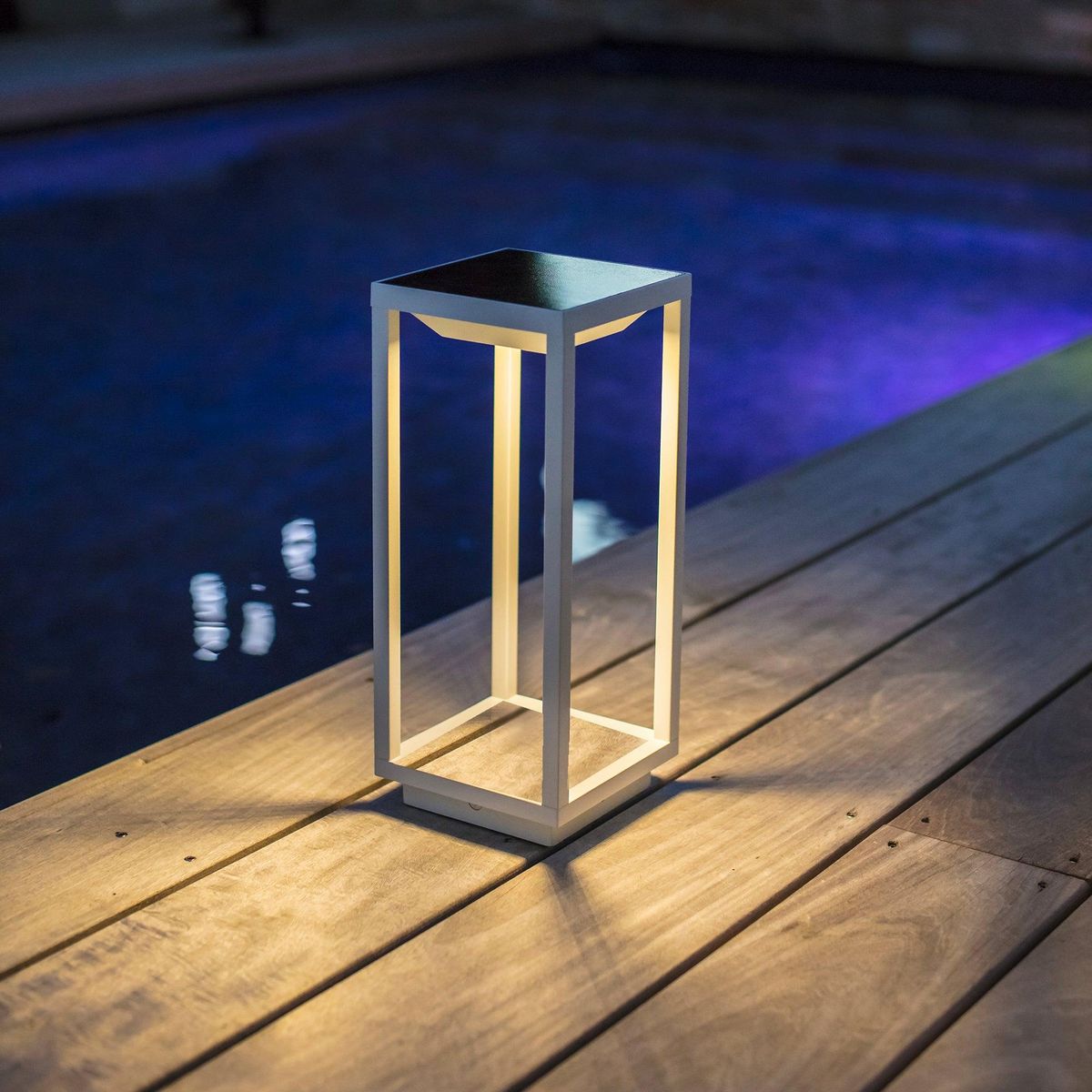 Lumisky Lanterne solaire chic HYDRA Blanc Aluminium H34cm