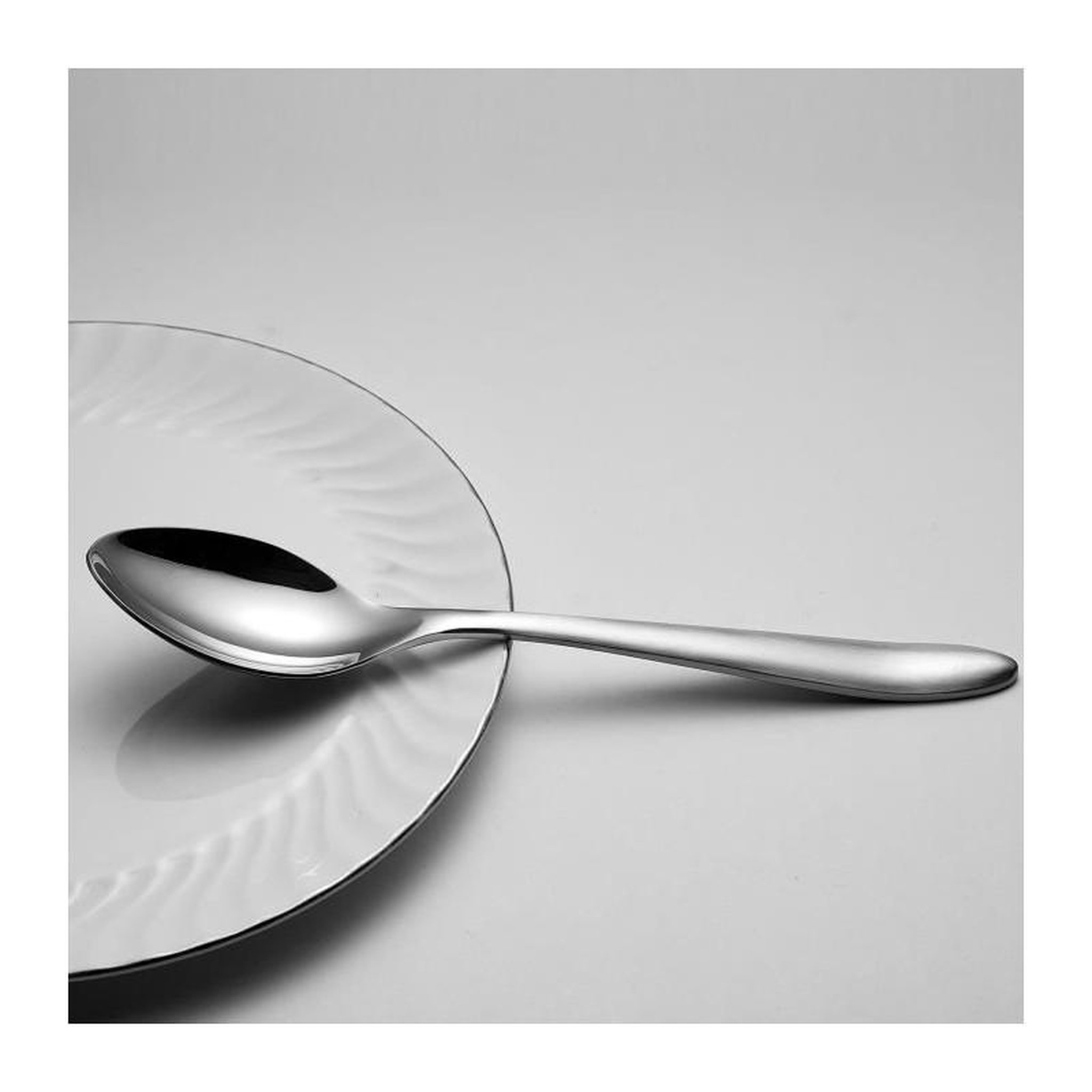 Voir la diapositive 6 : Arthur Martin Ménageres - ARTHUR MARTIN - AM0211 - 24 pieces - Acier inoxydable - Finition miroir poli