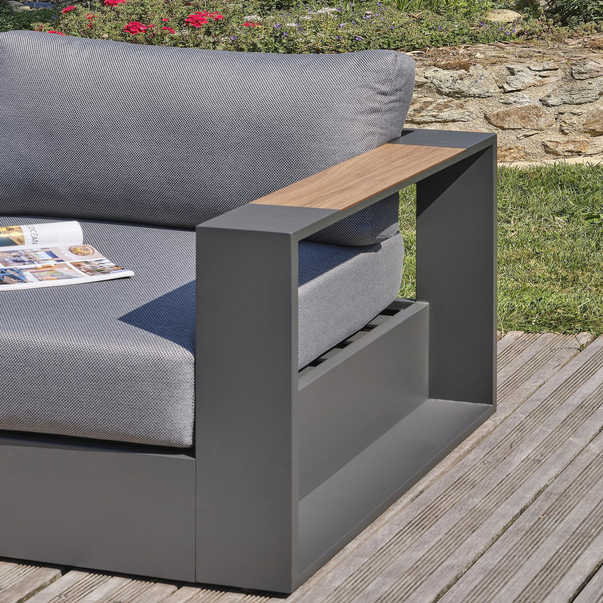 DCB GARDEN Salon de jardin 5 places en aluminium et accoudoirs en HPL