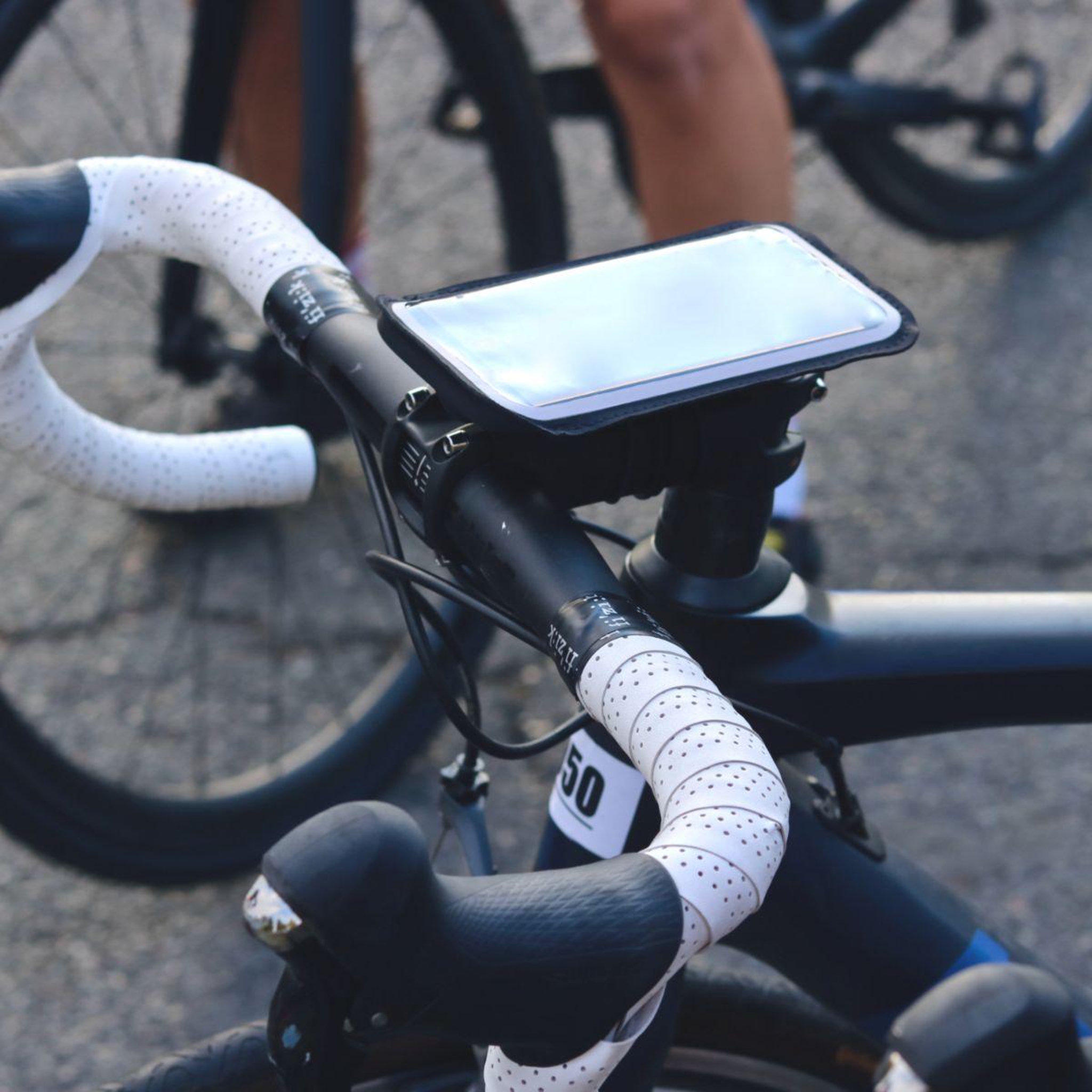 Voir la diapositive 5 : SHAPEHEART Support smartphone Magnétique taille XL vélo/trottinette