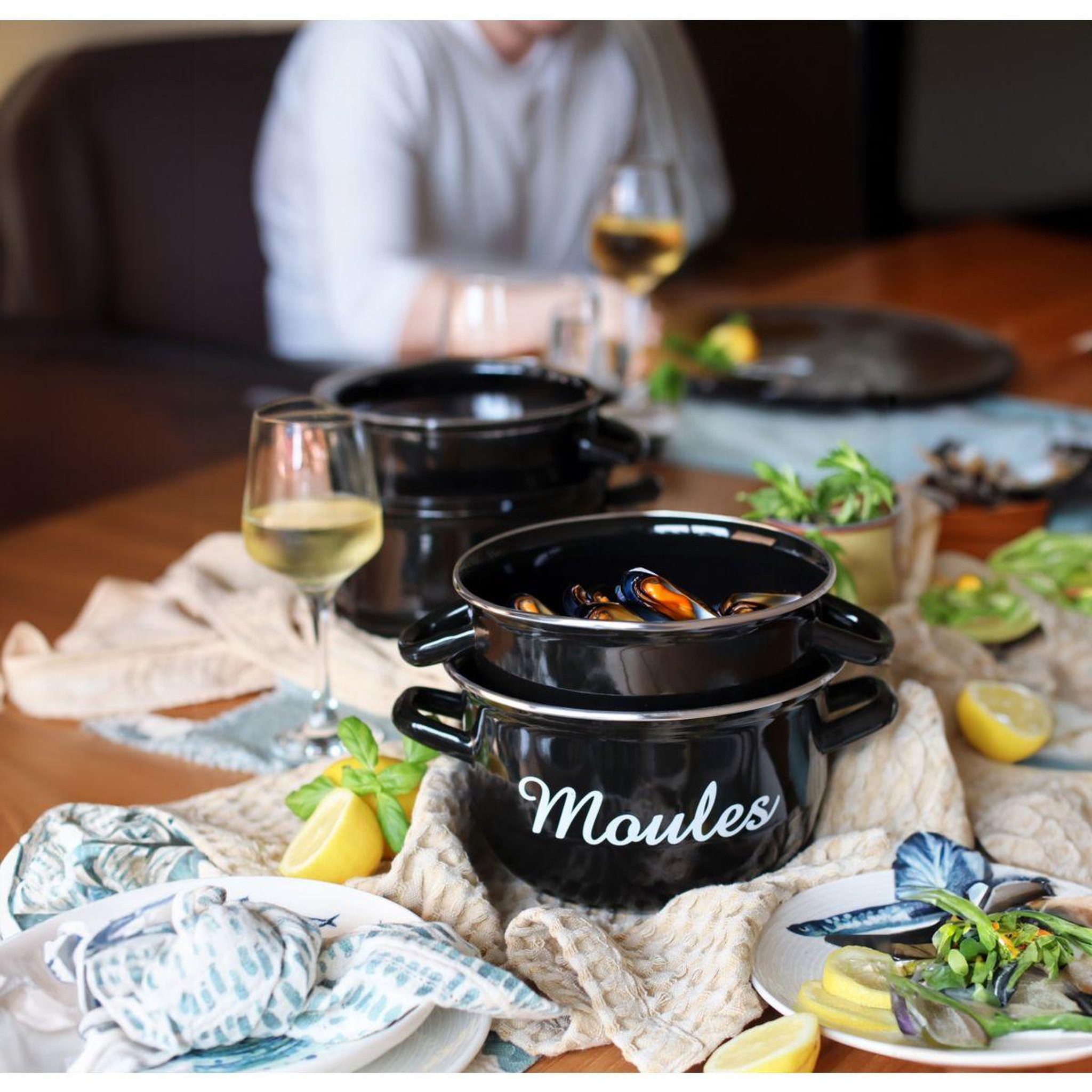 Voir la diapositive 3 : MENASTYL Marmite a moules 18cm