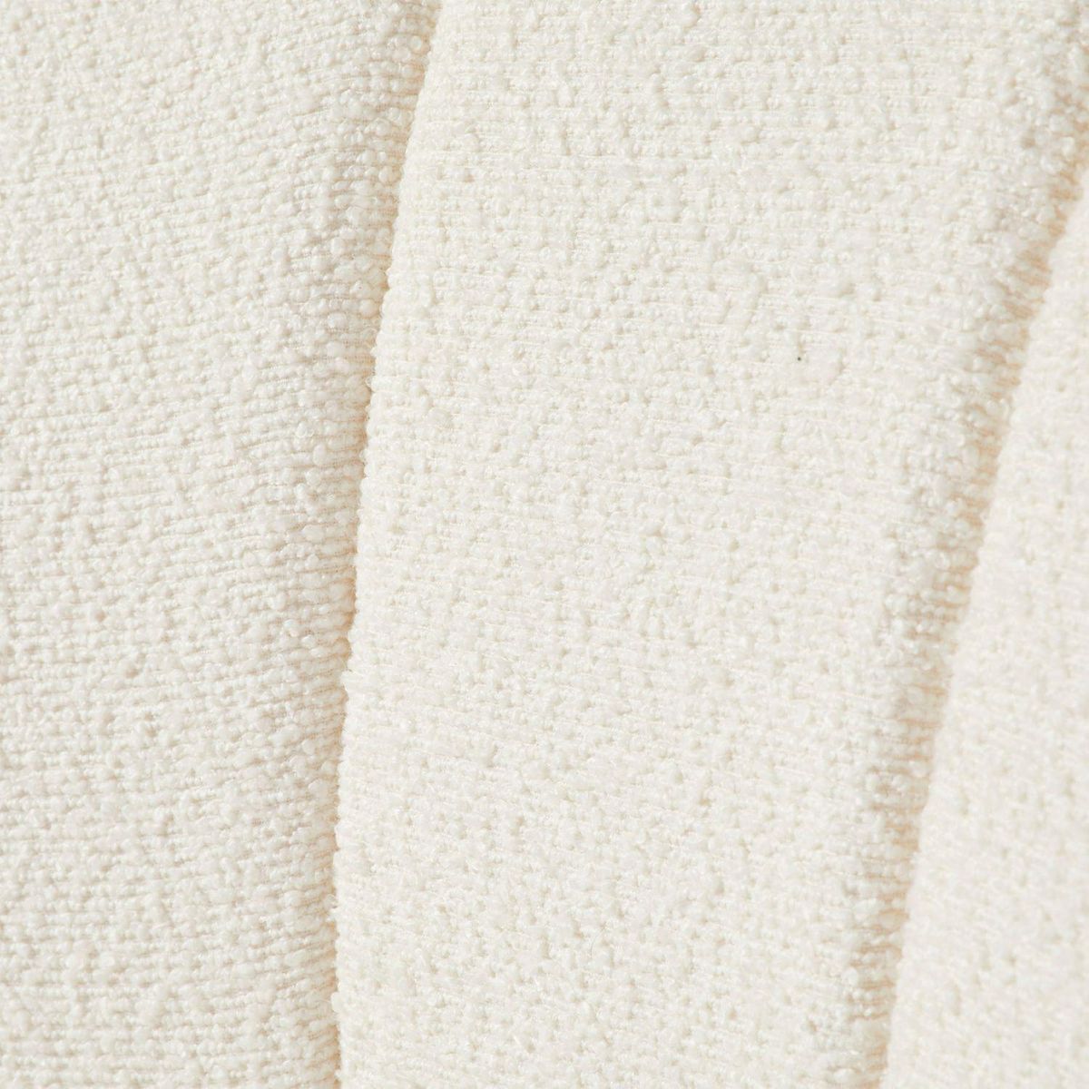 ATMOSPHERA Fauteuil en velours et pieds en bois NAOVA