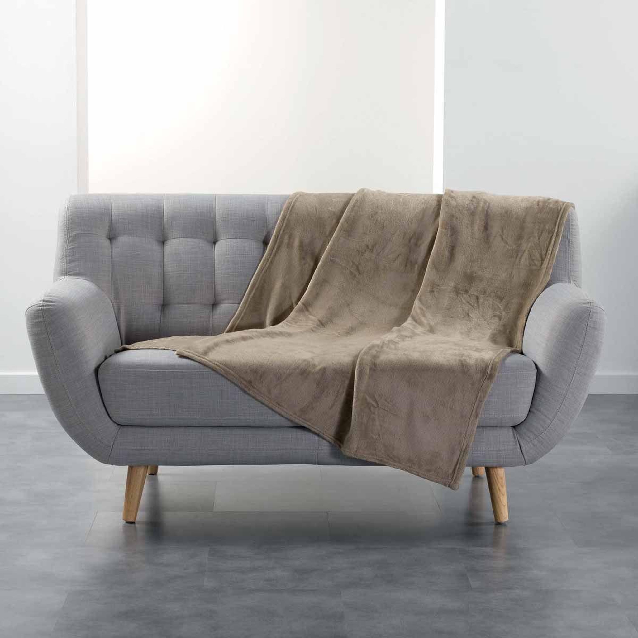 Douceur d'Intérieur Plaid uni en flanelle  flanou  125x150cm taupe