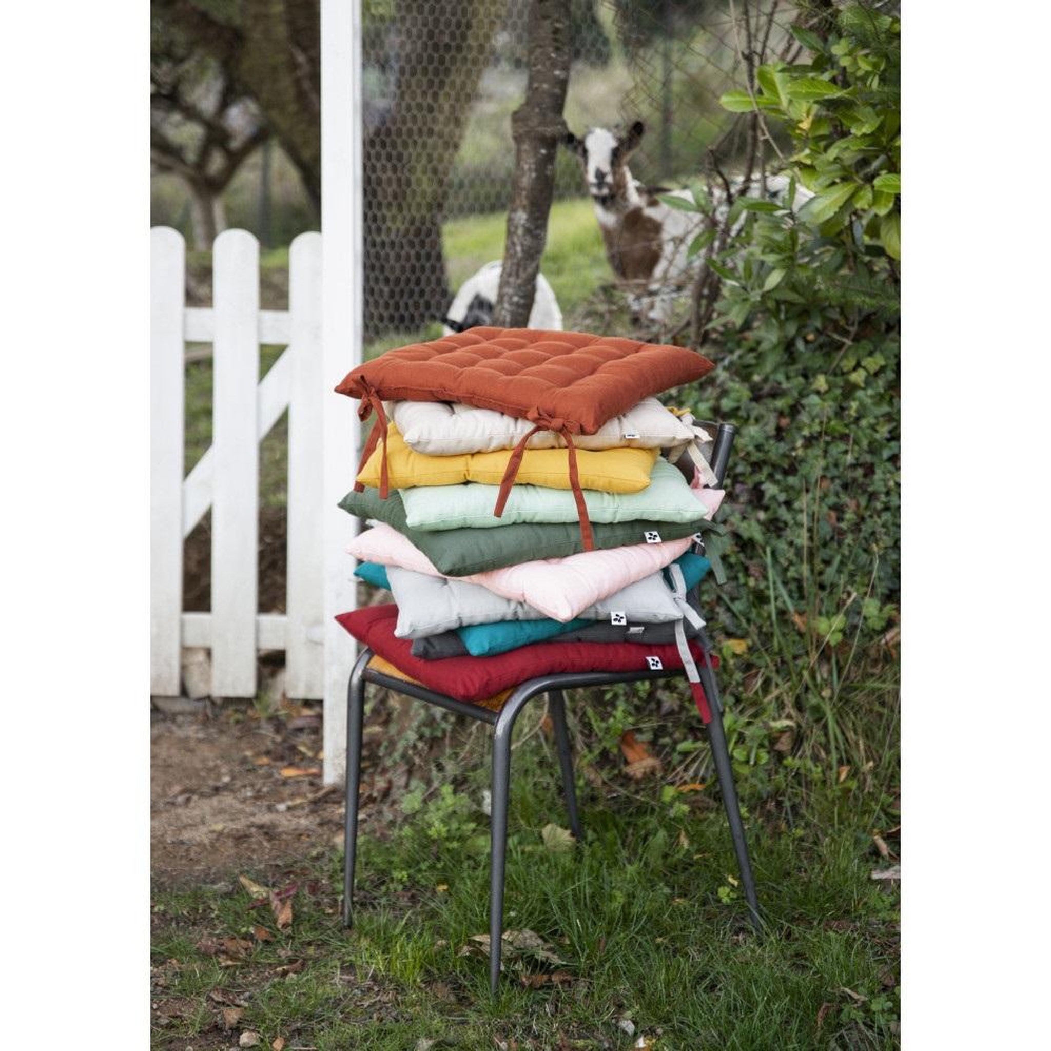 Voir la diapositive 6 : Eden Assise de chaise matelassée en coton kalas
