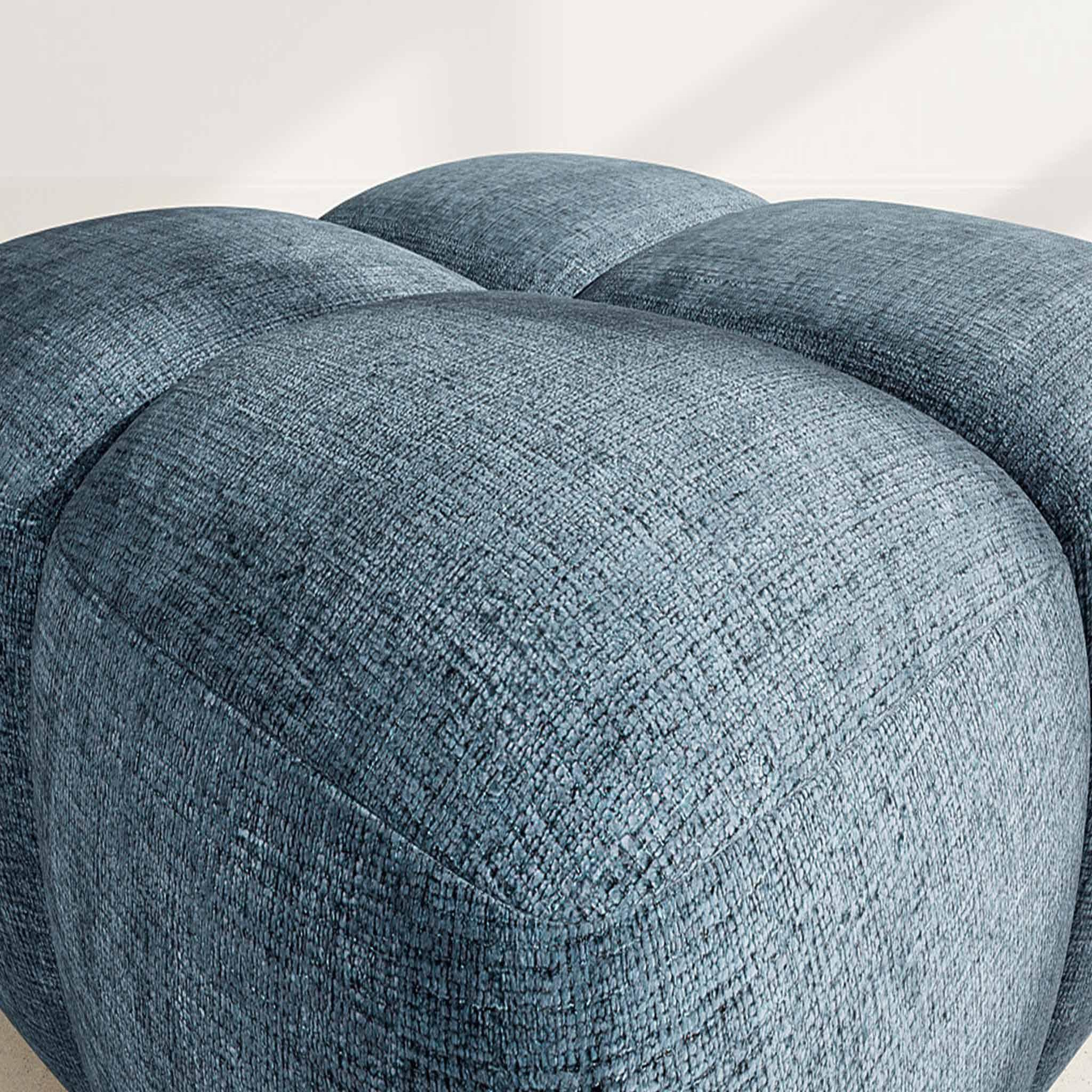 Voir la diapositive 4 : LISA DESIGN Grace - pouf en velours texturé