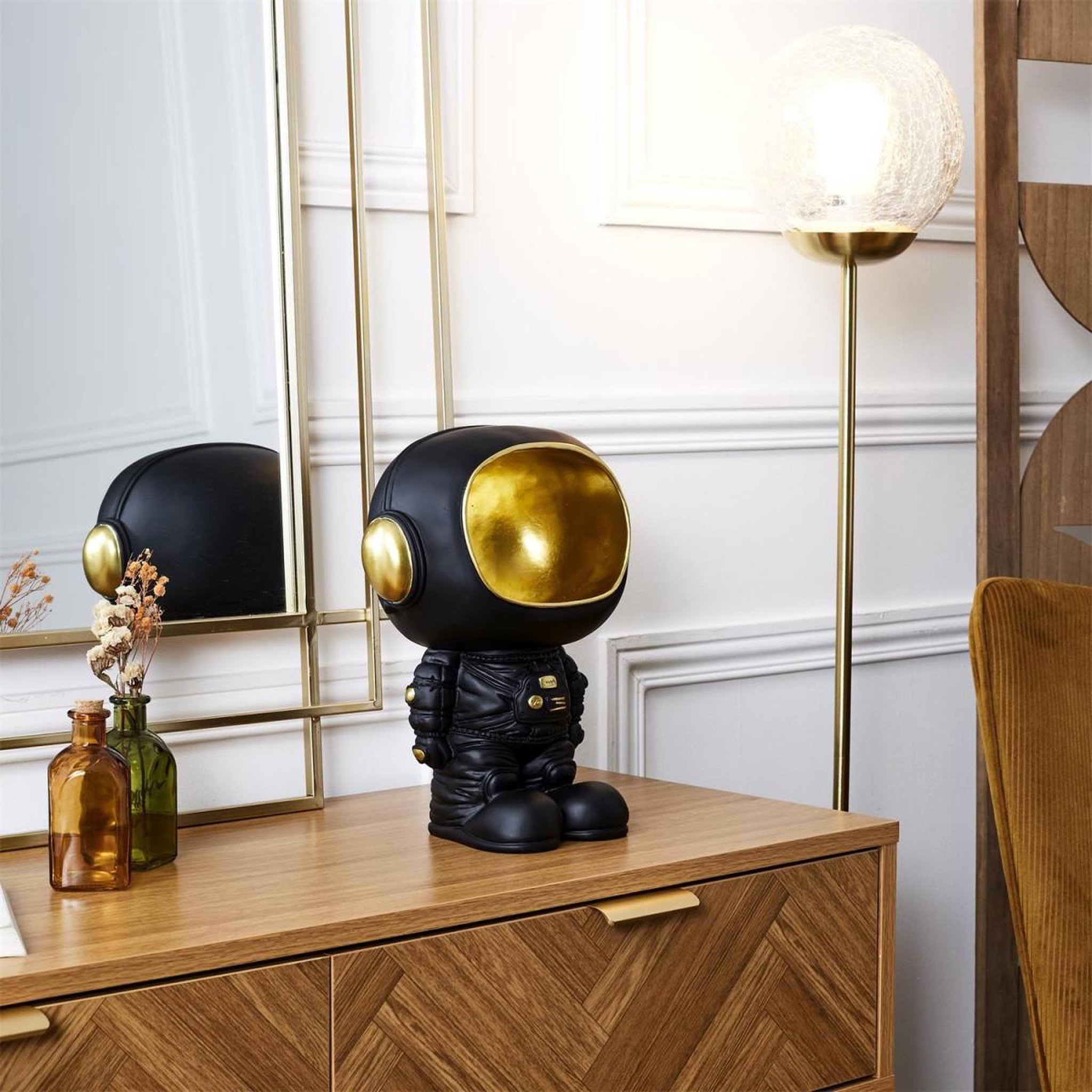 Voir la diapositive 4 : The Home Deco Factory Vide-poche statue  astronaute  28cm noir