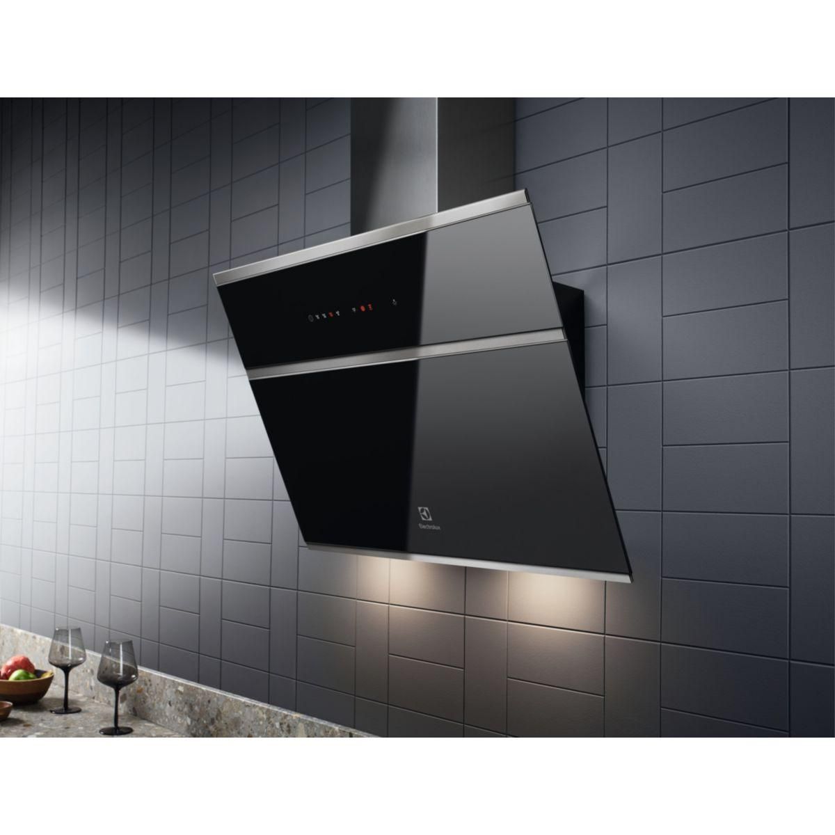 ELECTROLUX Hotte décorative murale inclinée EFV716K Breeze H2H