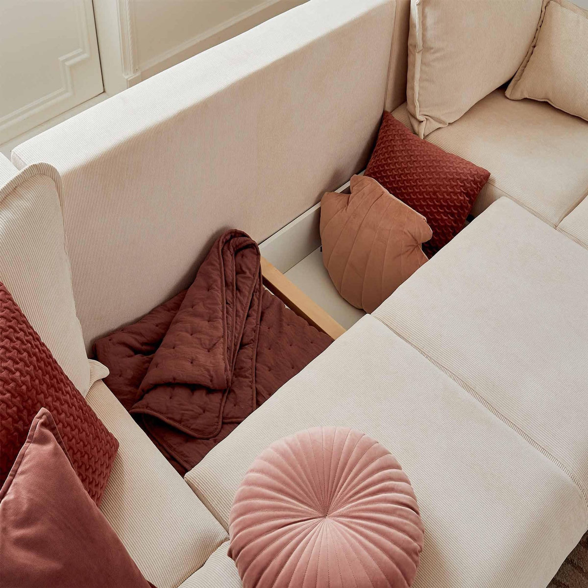 LISA DESIGN Albane - canapé panoramique en u - 7 places - convertible avec coffre - en velours côtelé