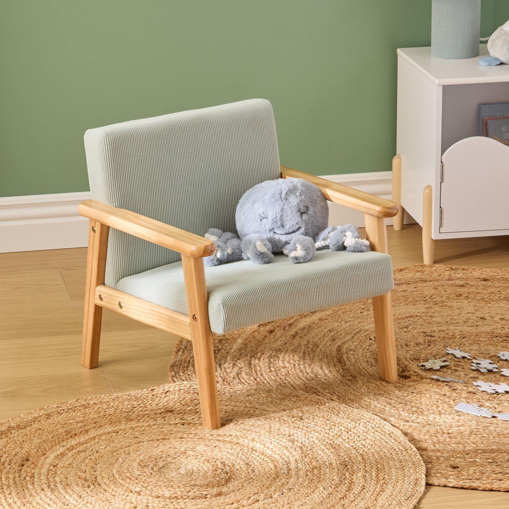 Voir la diapositive 2 : ATMOSPHERA Fauteuil enfant en velours côtelé basile - mer