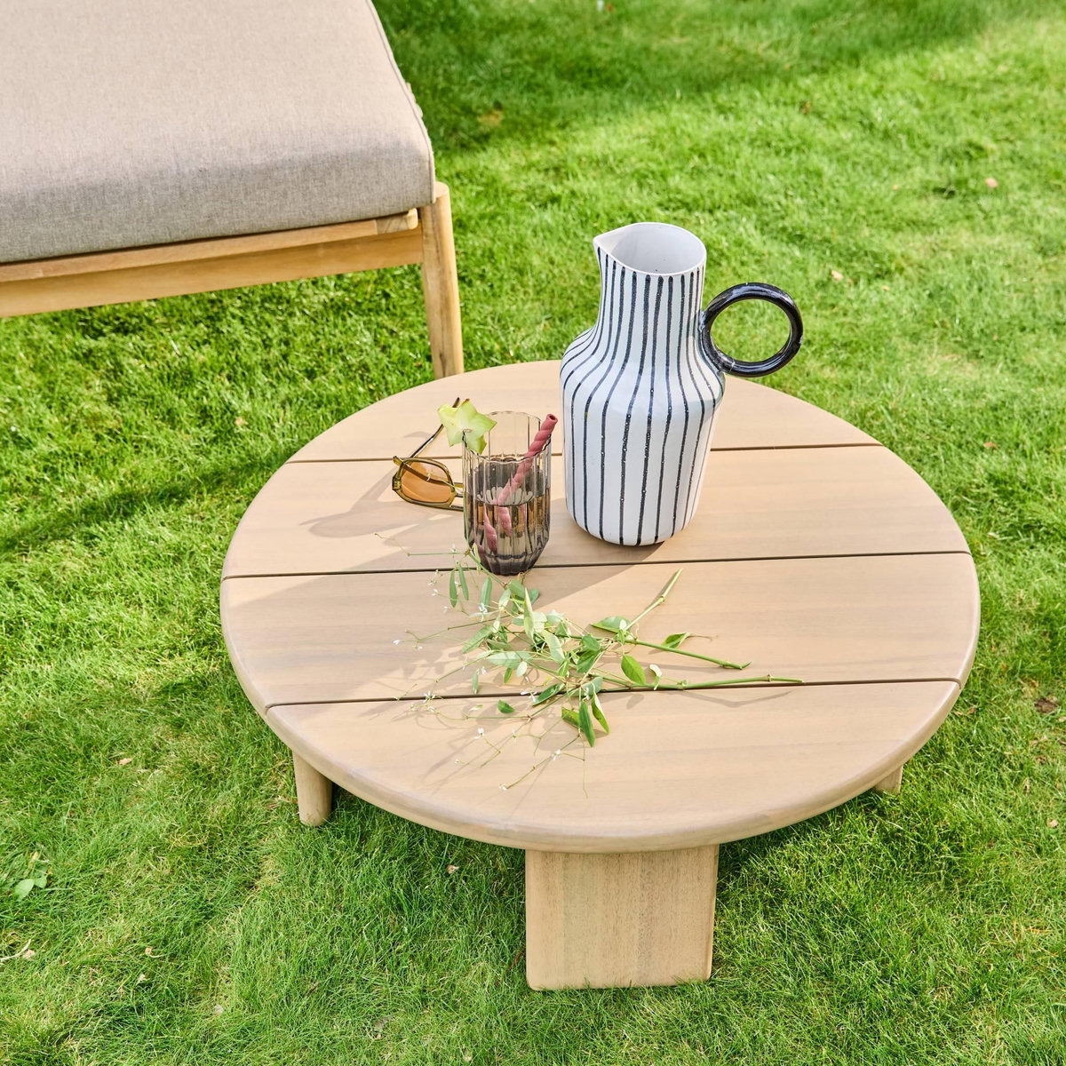 SWEEEK Table basse de jardin ronde bois d'acacia naturel 70cm - Kaita