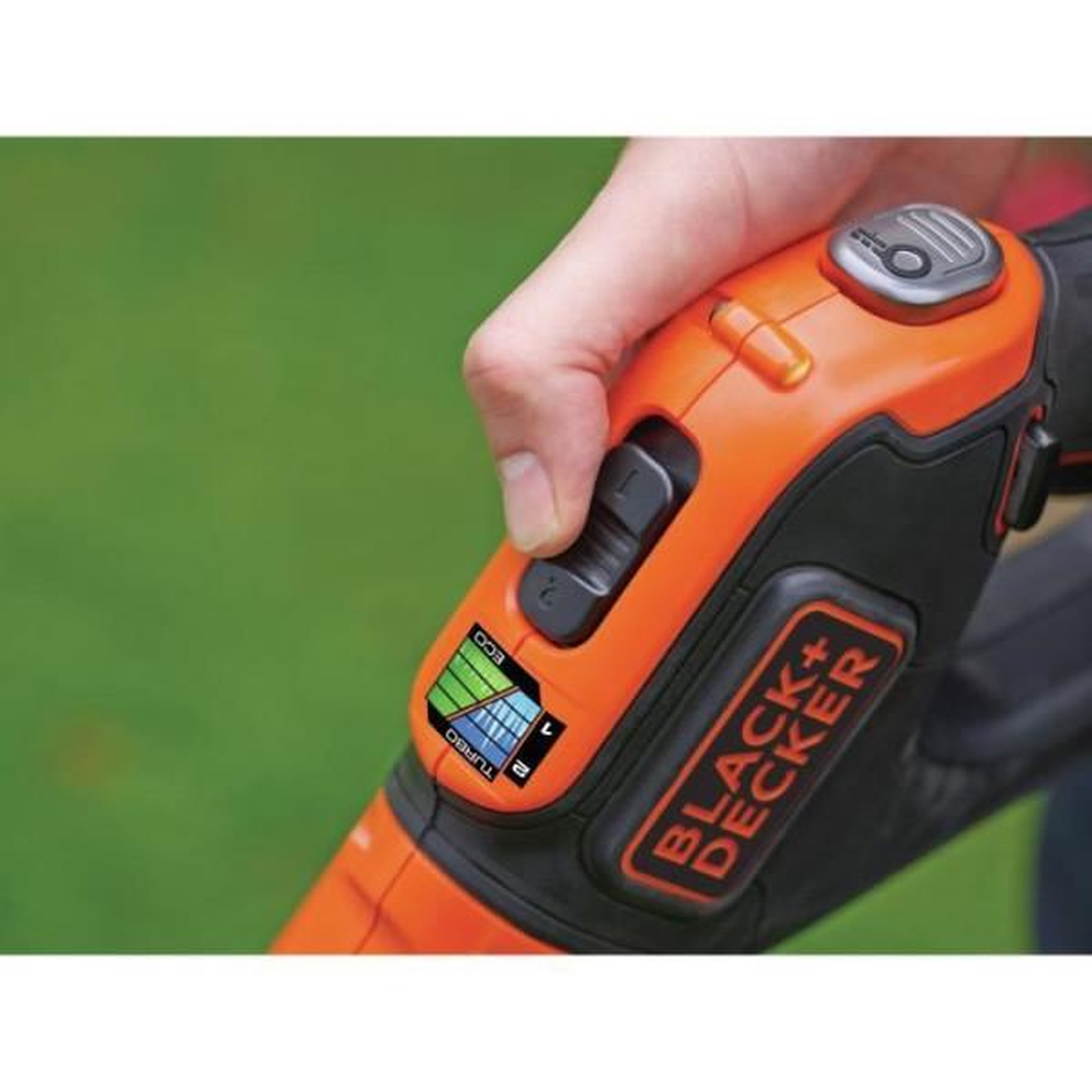 Voir la diapositive 5 : Black et Decker Coupe-bordure sans fil BLACK+DECKER STC1840EPC-QW - 18V - 30 cm