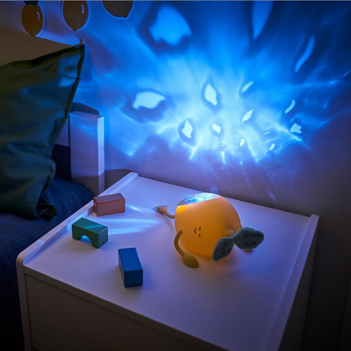 BADABULLE Veilleuse Bébé Projection Lumineuse Basile Badabulle - Berceuses, Bruits Blancs - Programmation 30m