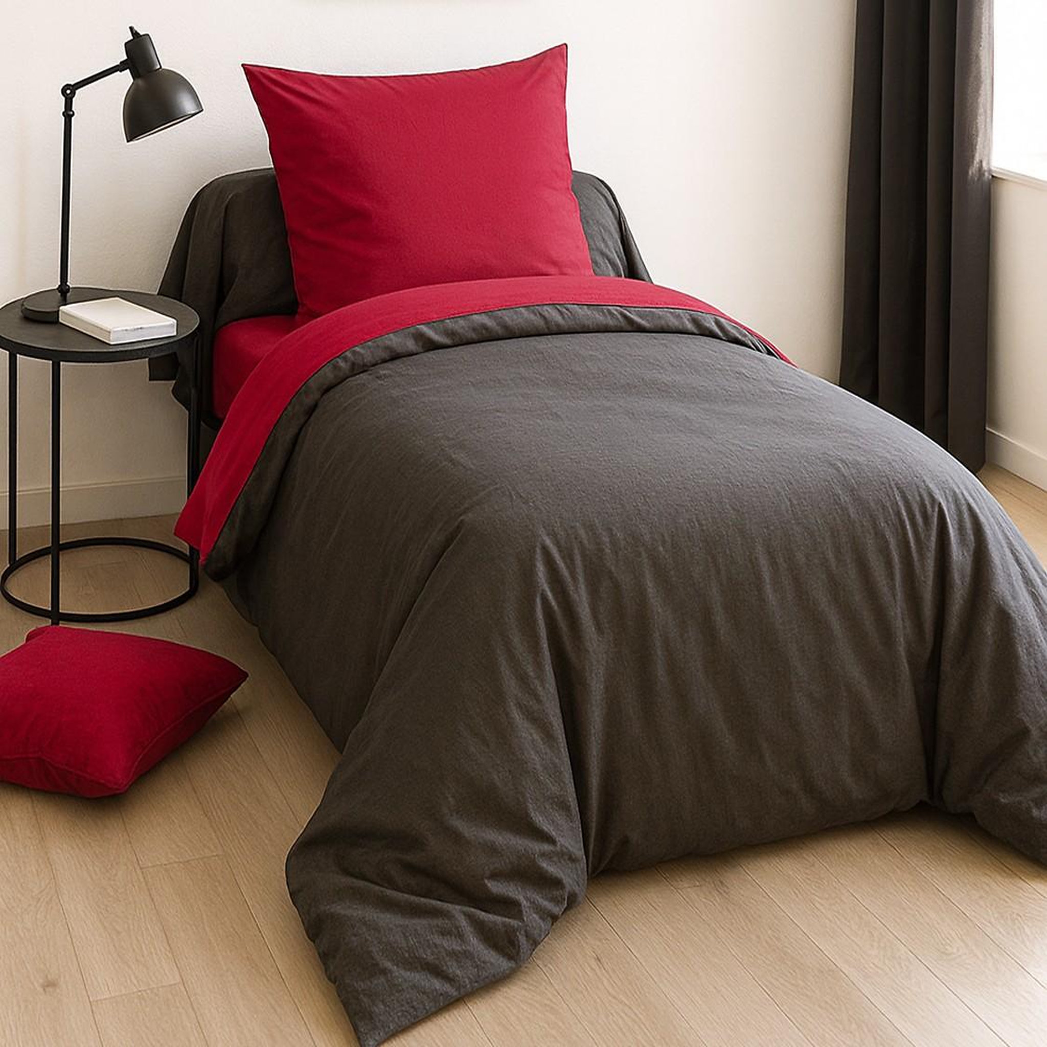 Voir la diapositive 2 : Home collection Parure housse de couette 135x200cm 100%coton fushia/anthracite