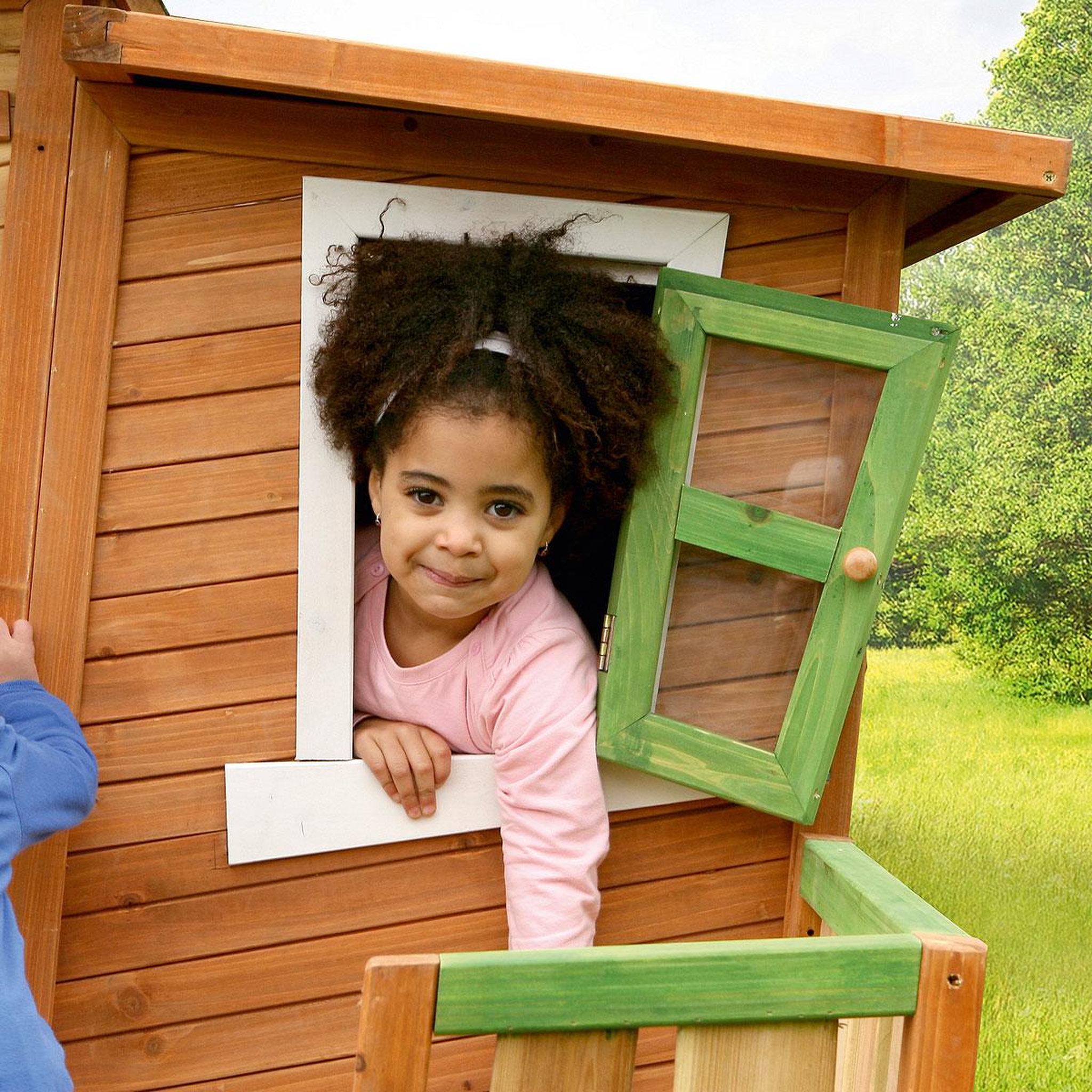 Voir la diapositive 2 : AXI Cabane de jardin pour enfant - Bois - H1.67m - LISA