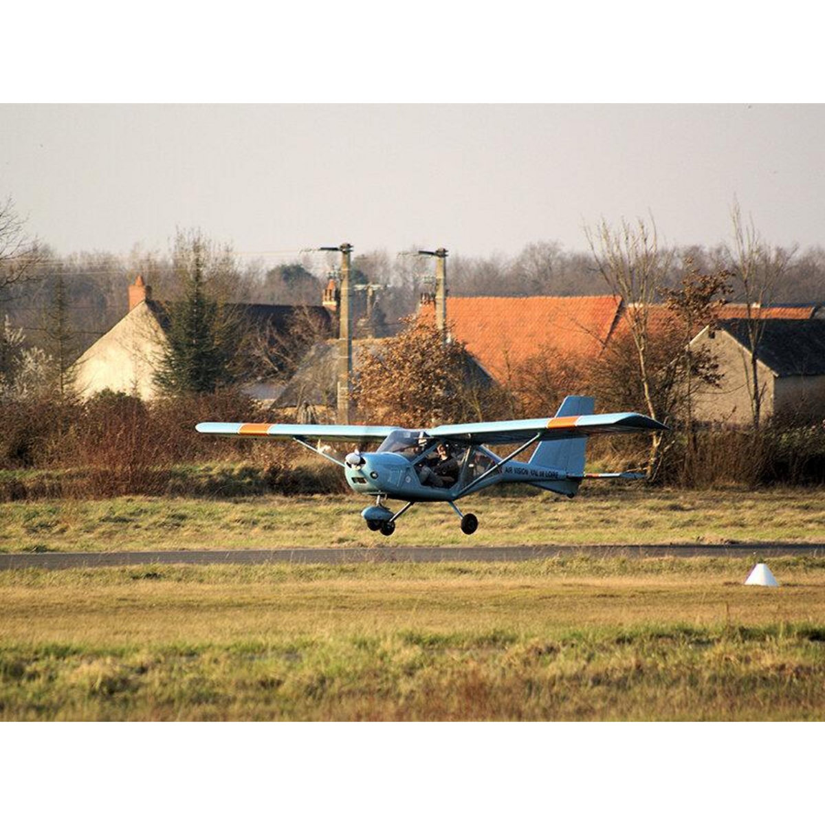 Smartbox Vol en ULM de 30 min à la découverte des châteaux de la Loire et de la Touraine - Coffret Cadeau Sport & Aventure