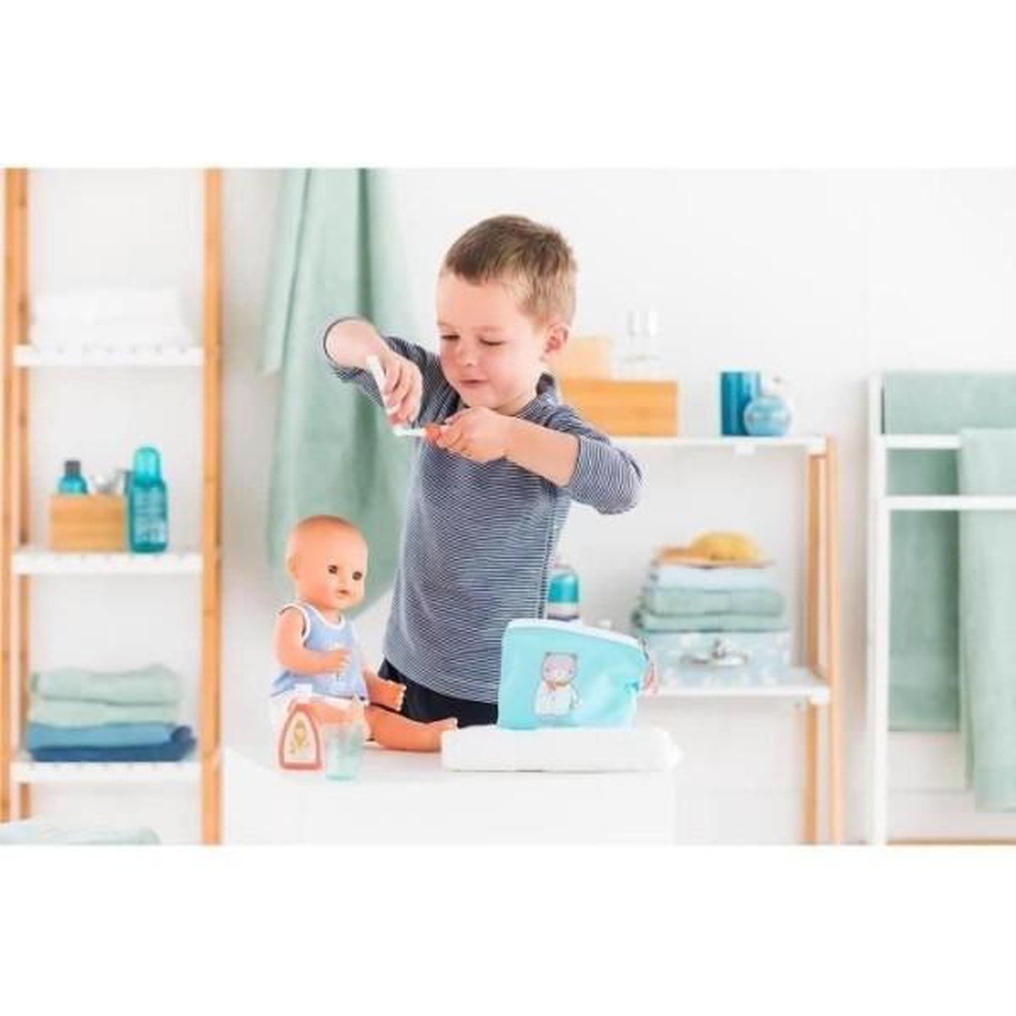 Voir la diapositive 4 : COROLLE Trousse de toilette et accessoires pour poupon 36 et 42 cm