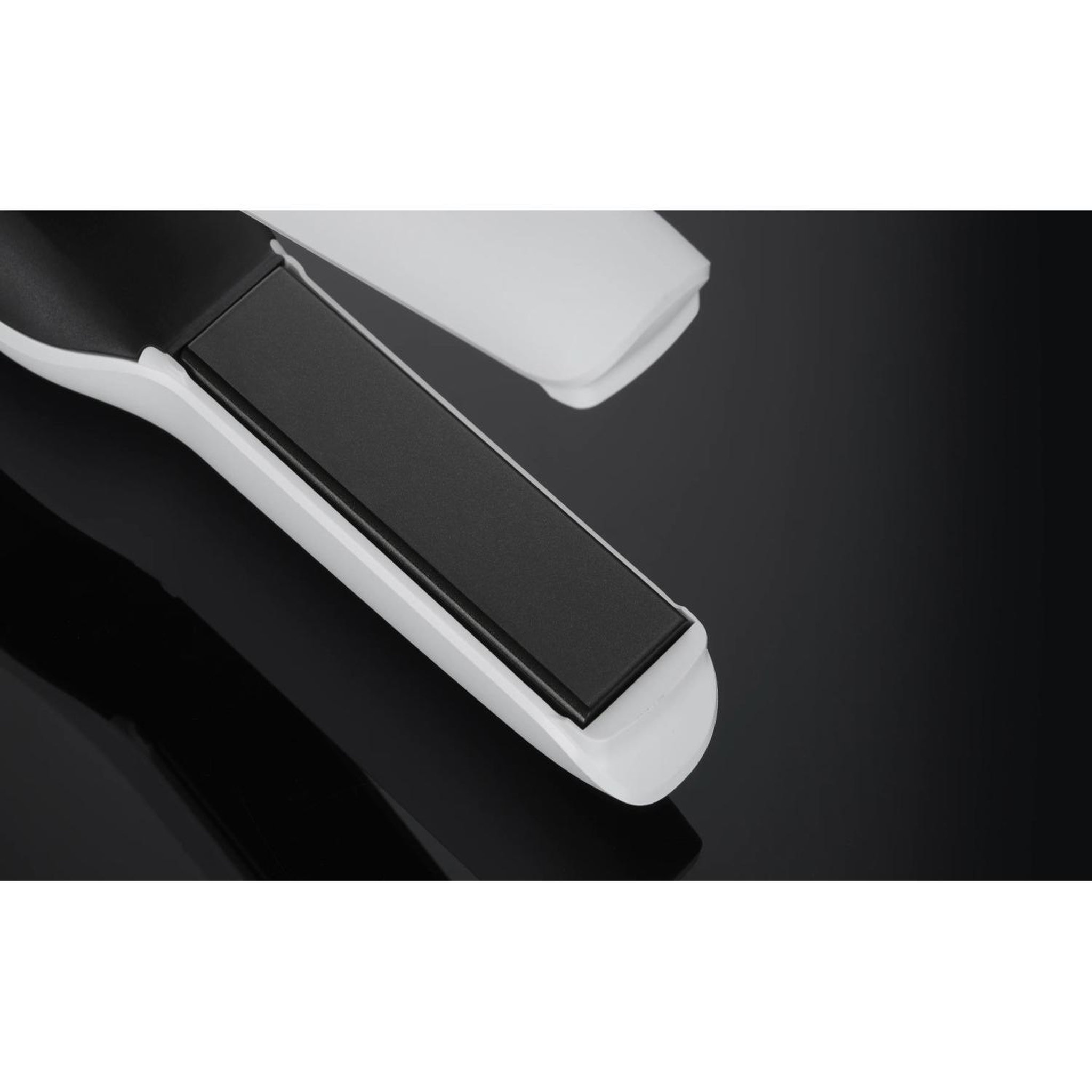 Voir la diapositive 3 : Ghd Ghd lisseur - styler® unplugged blanc mat