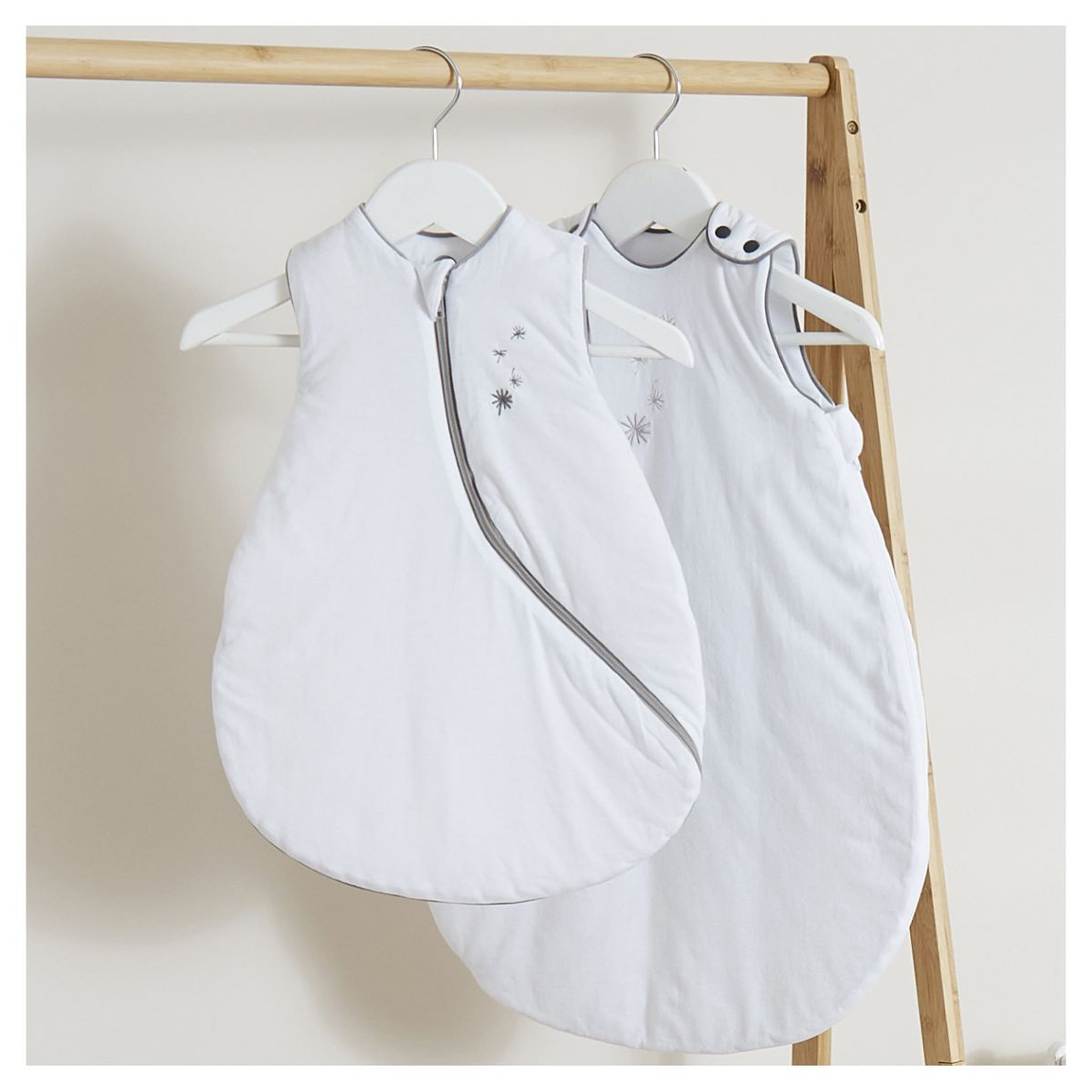 Voir la diapositive 4 : Babycalin Gigoteuse coton bio jeune pousse