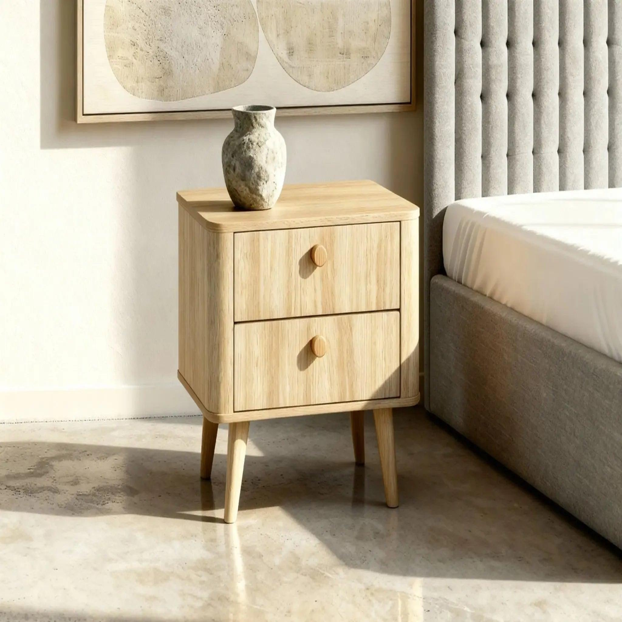 Voir la diapositive 2 : CASANOVA PARIS Elora - table de chevet 63cm2 tiroirs pieds bois