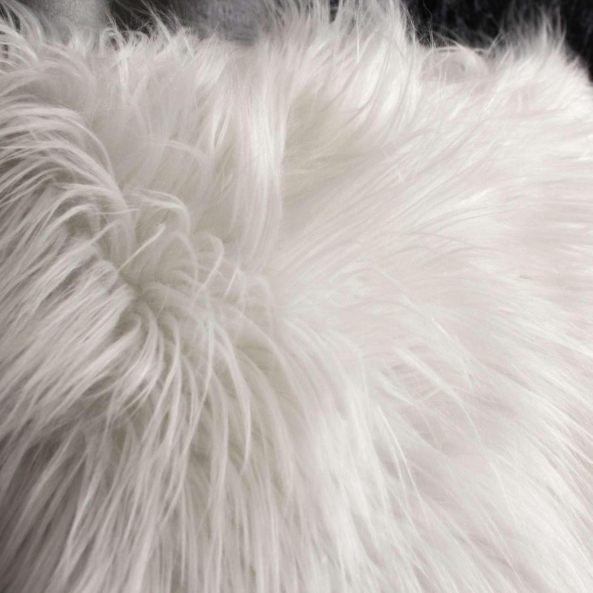 TOILINUX Coussin doux à poils longs Epicéa