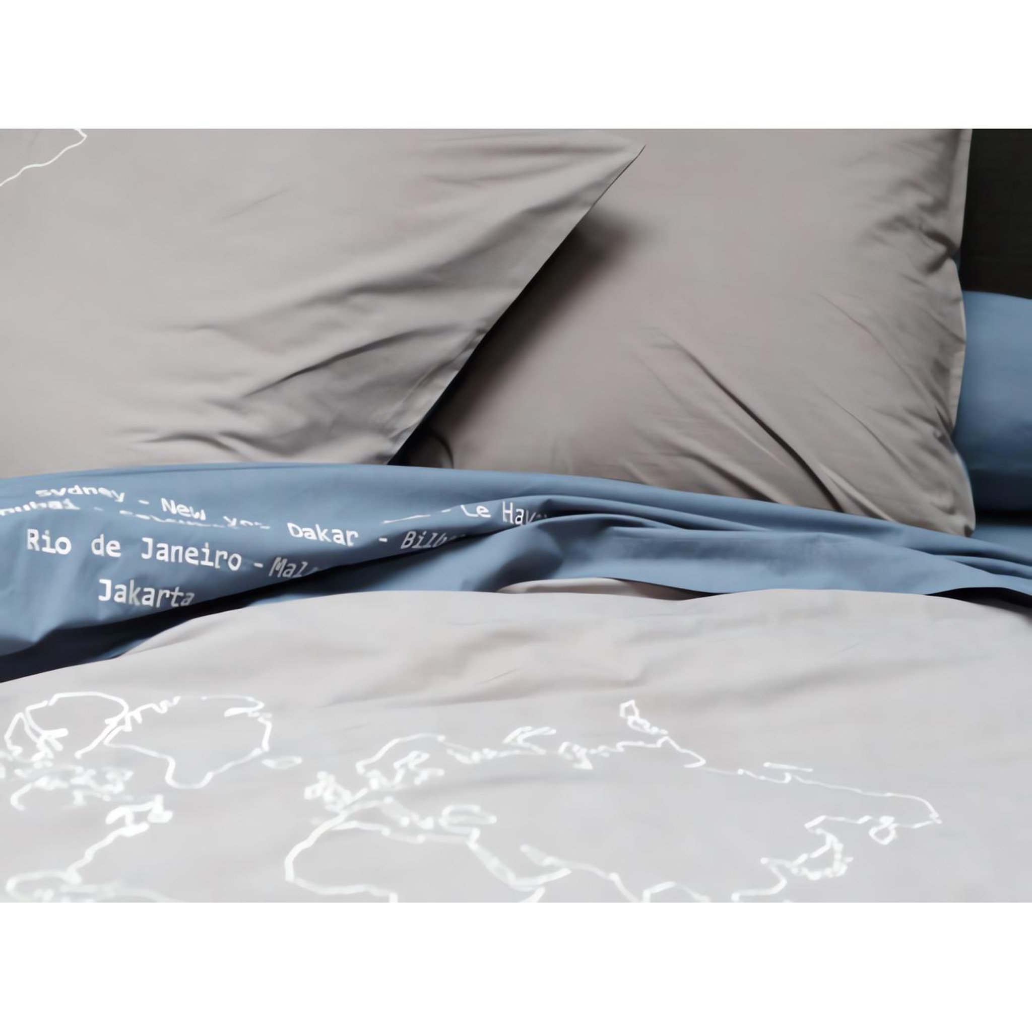Sylvie Thiriez Drap plat 180x290 cm brodé NAVIGATEUR par Sylvie Thiriez