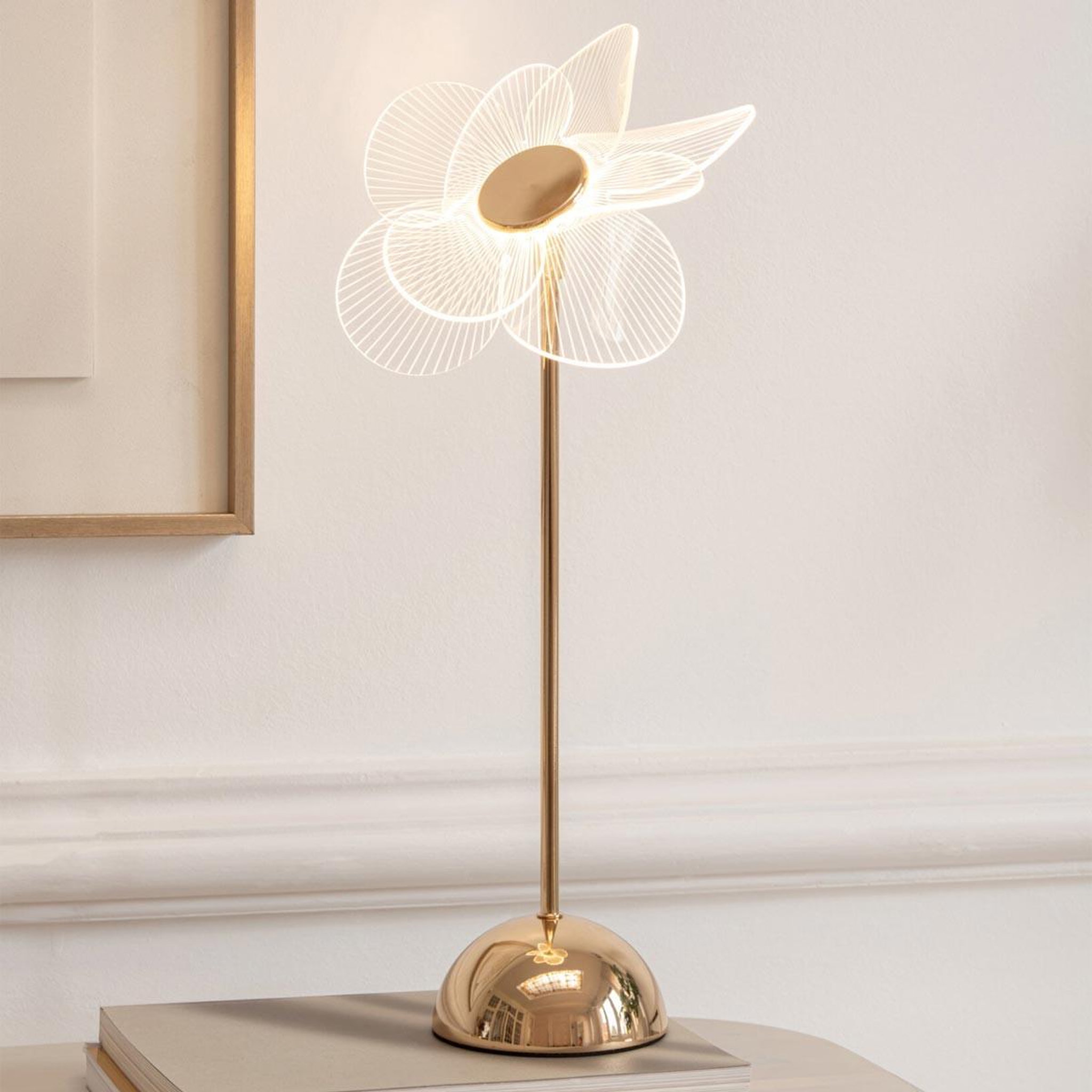 Voir la diapositive 5 : J-LINE Lampe à poser design à led  fleur  50cm doré