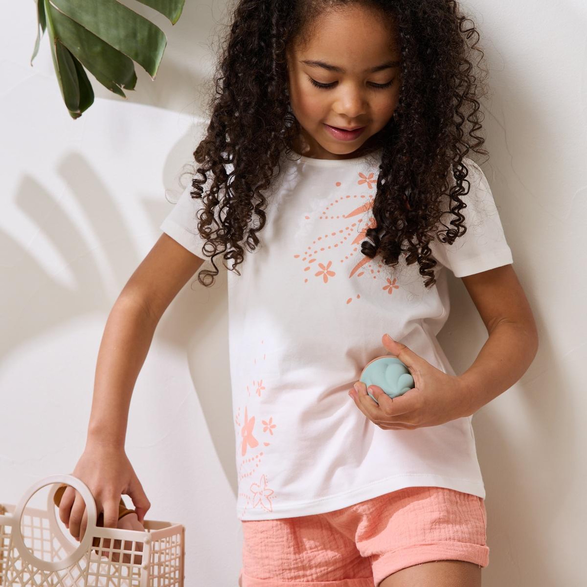 Voir la diapositive 4 : Petit Béguin T-shirt enfant manches courtes anaelle