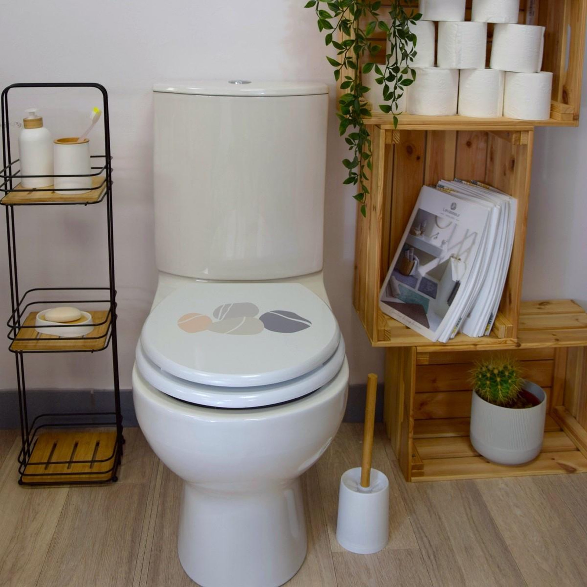 Voir la diapositive 2 : GUY LEVASSEUR Abattant wc galet zen