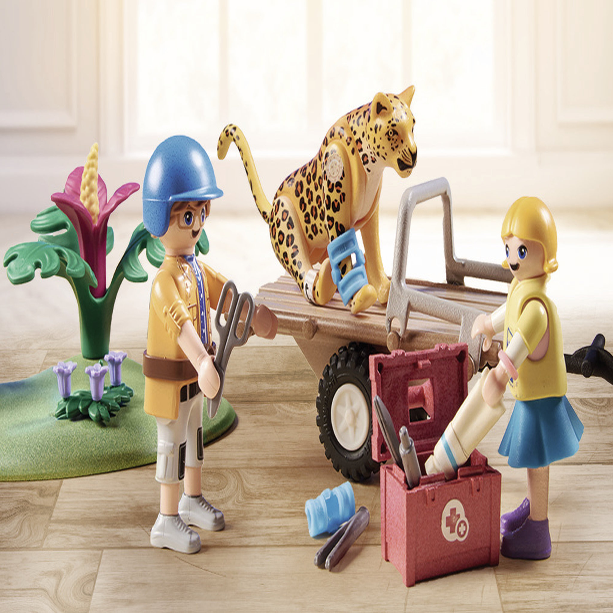 Voir la diapositive 6 : PLAYMOBIL 71011 - Quad de secours pour animaux Wiltopia