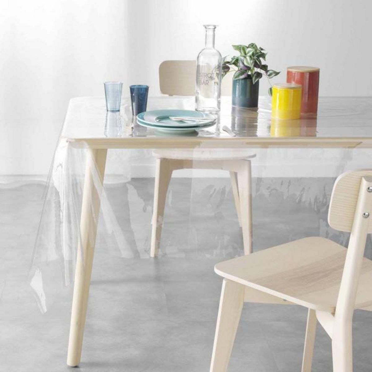 Paris Prix Toile Cirée de Protection Rectangulaire  Cristal  140x240cm Transparent