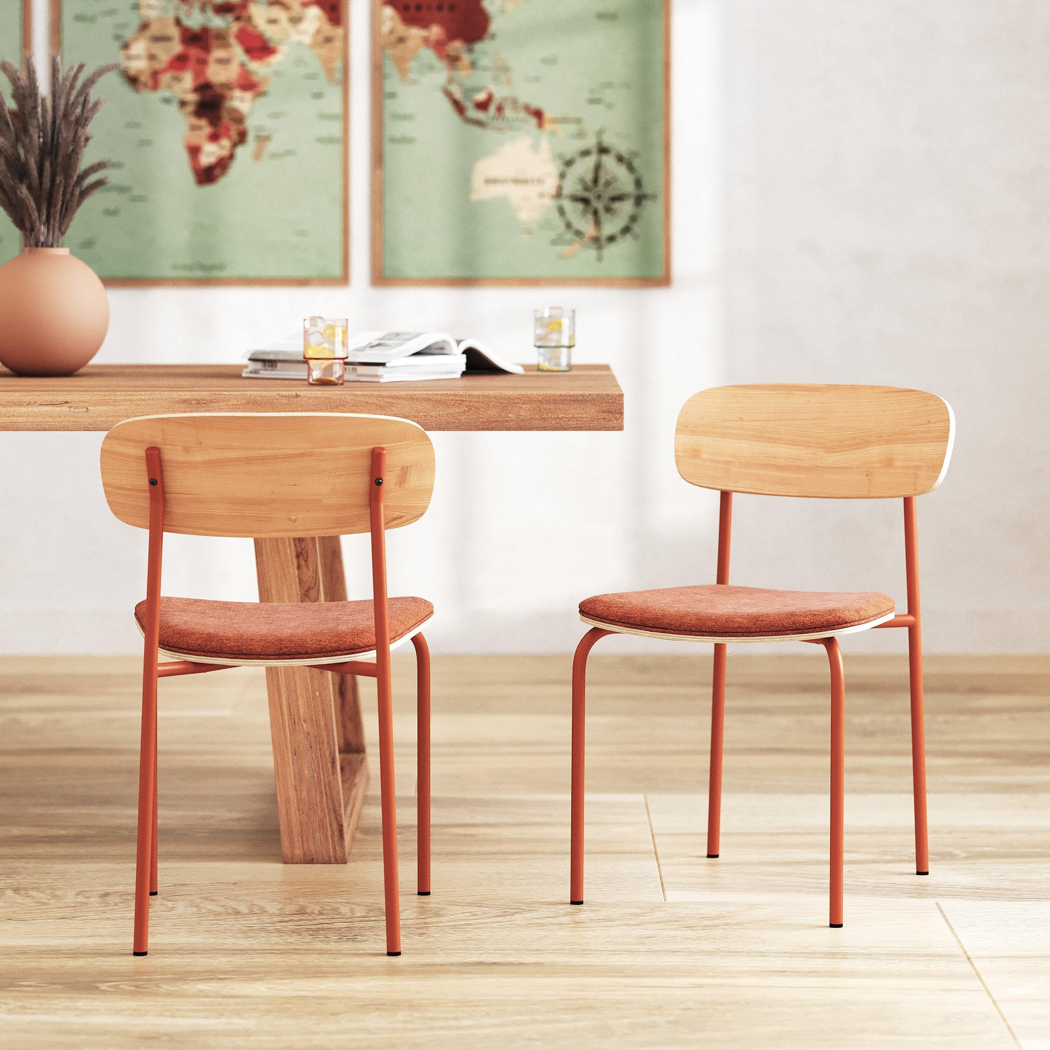 Voir la diapositive 2 : MAISON PAVANE Lot de 2 chaises en bois clair et tissu terracotta-alba