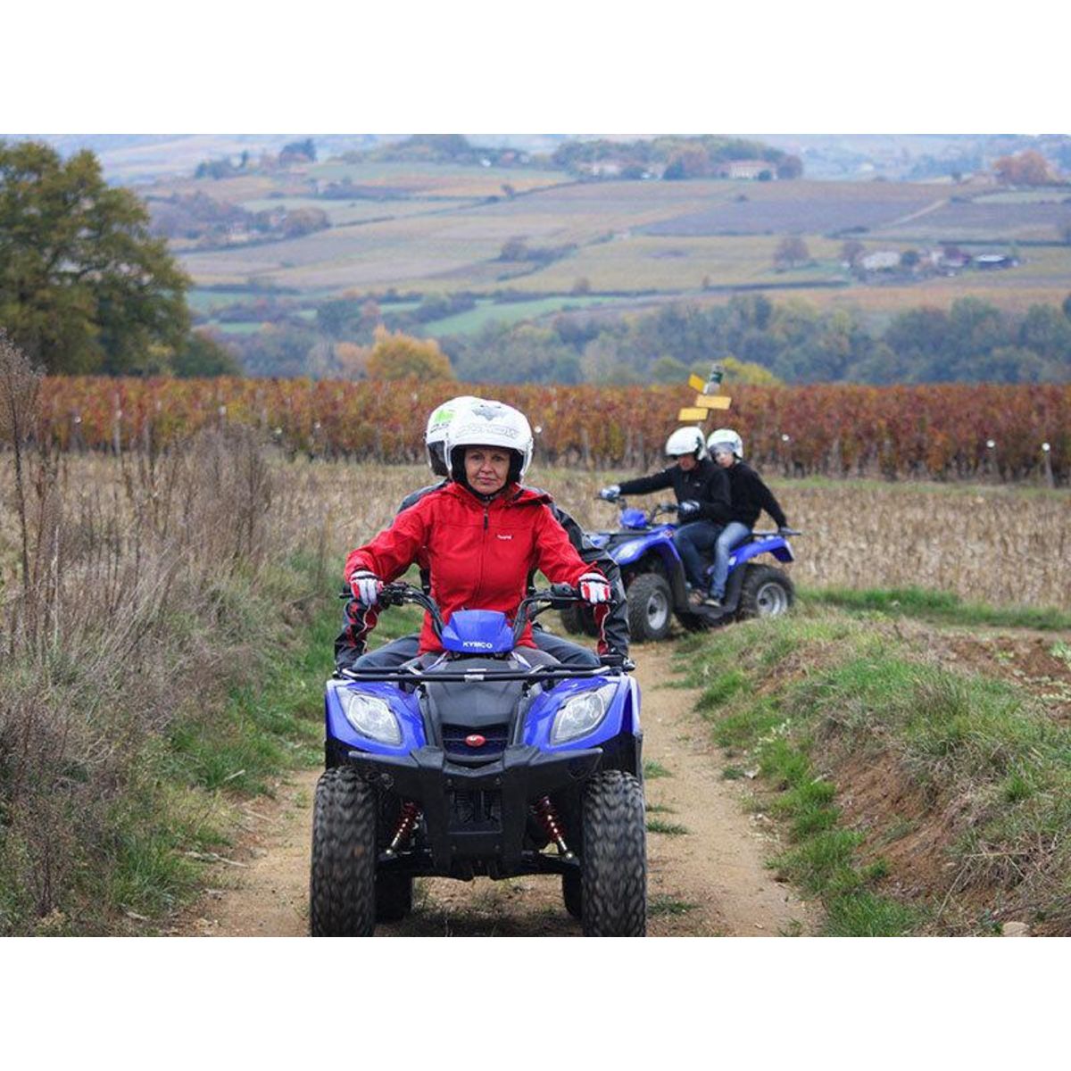 Smartbox Randonnée en quad en famille de 2h pour 2 adultes et 1 enfant près de Limoges - Coffret Cadeau Sport & Aventure