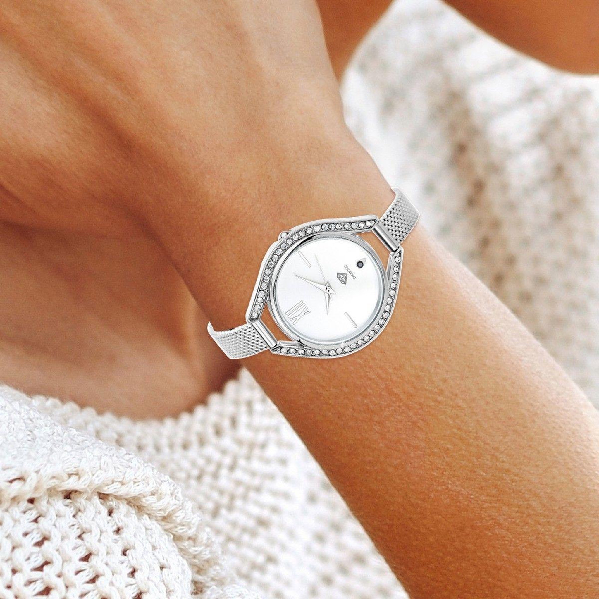 Voir la diapositive 2 : SC CRYSTAL Montre Lana SC Crystal ornée d'un véritable diamant noir et de 46 Cristaux scintillants