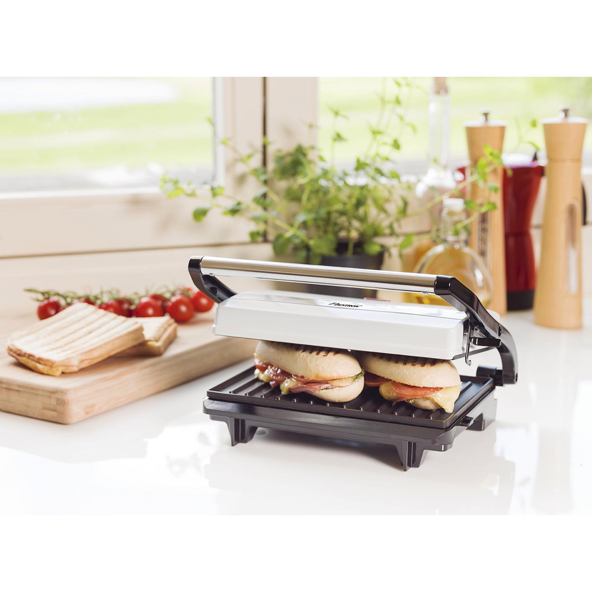Voir la diapositive 5 : Bestron Gril viande et panini 700w blanc - APM123W
