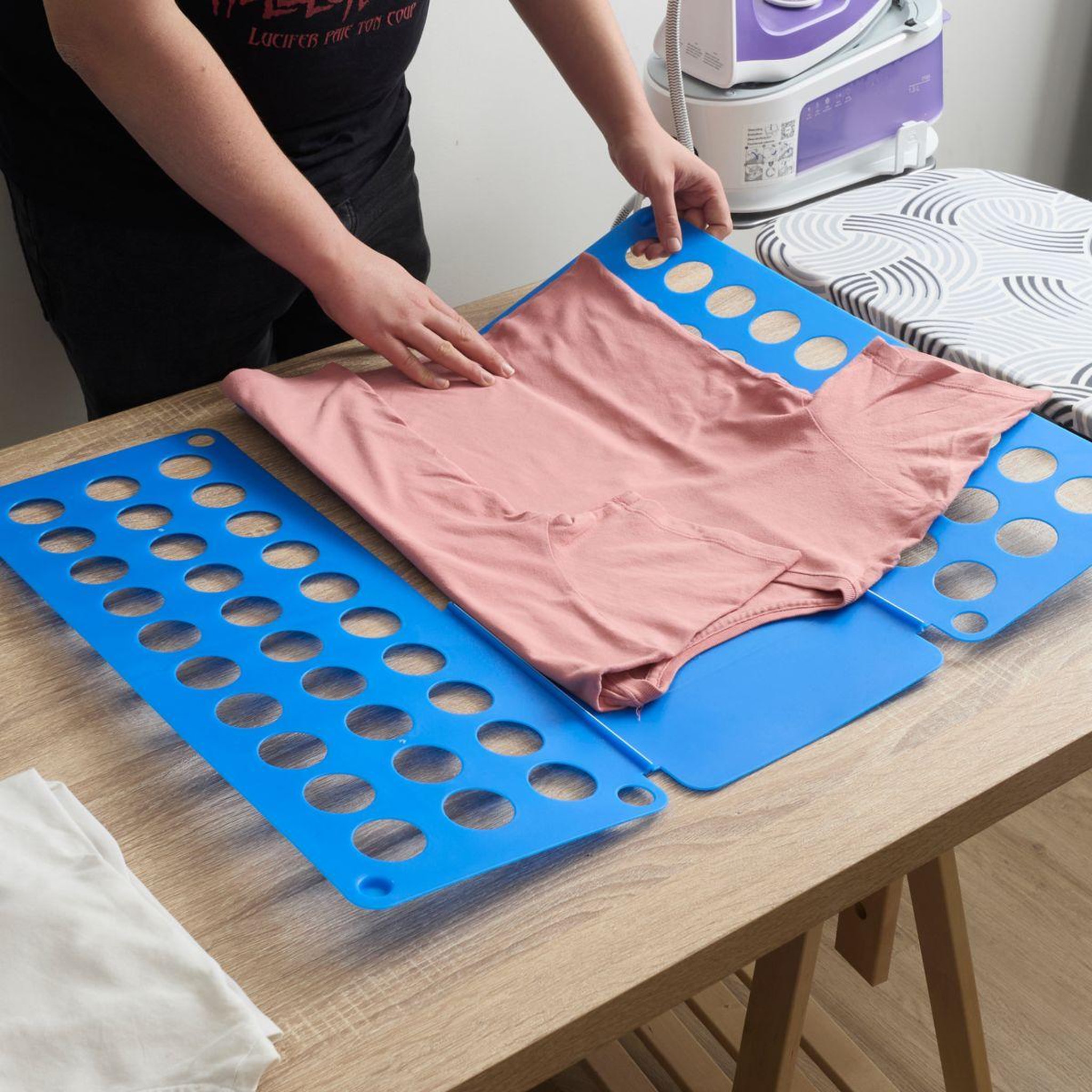 Voir la diapositive 3 : Je cherche une idee Planche à plier le linge