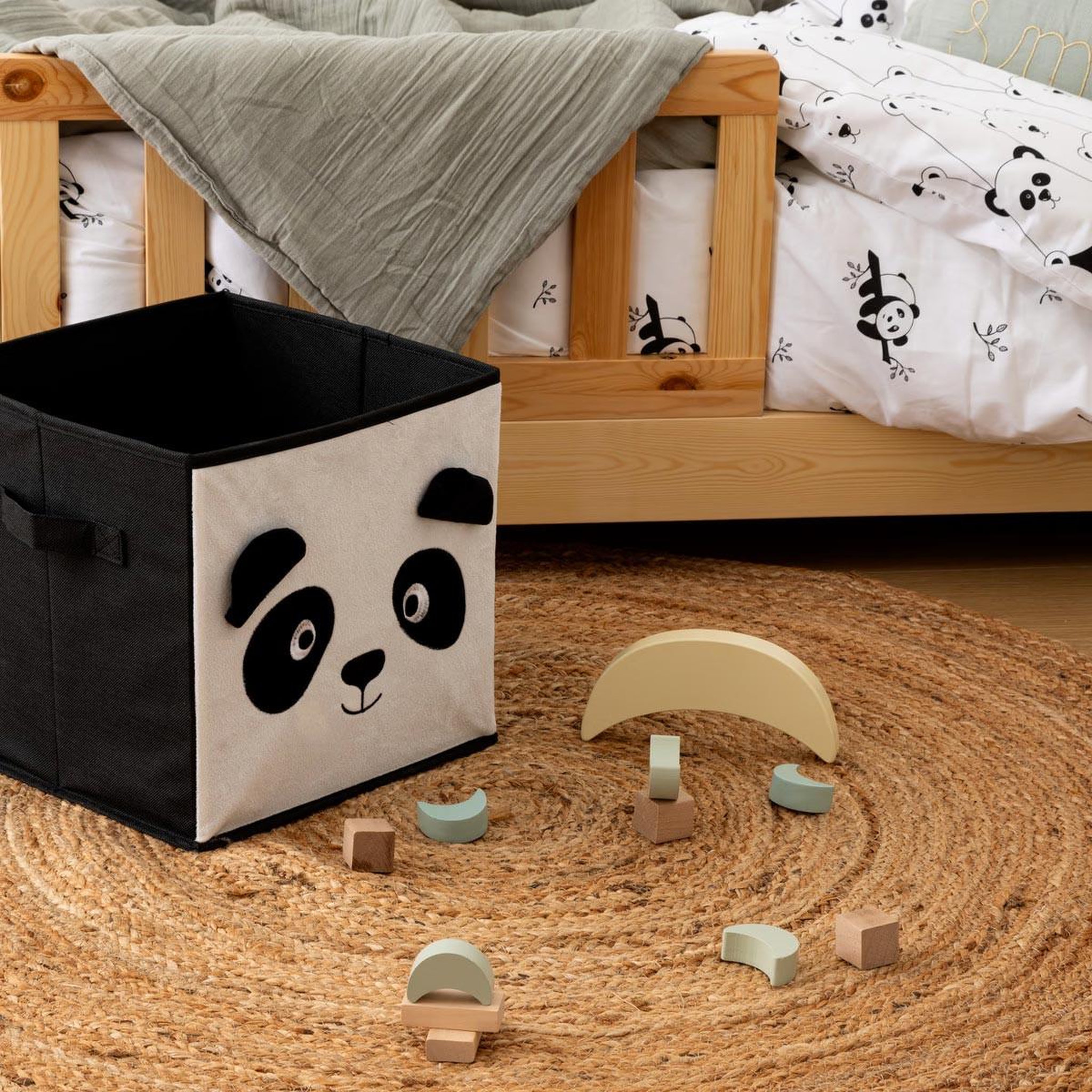 Voir la diapositive 5 : Atmosphera Kids Boîte de rangement pliable  panda  29x29cm noir & blanc