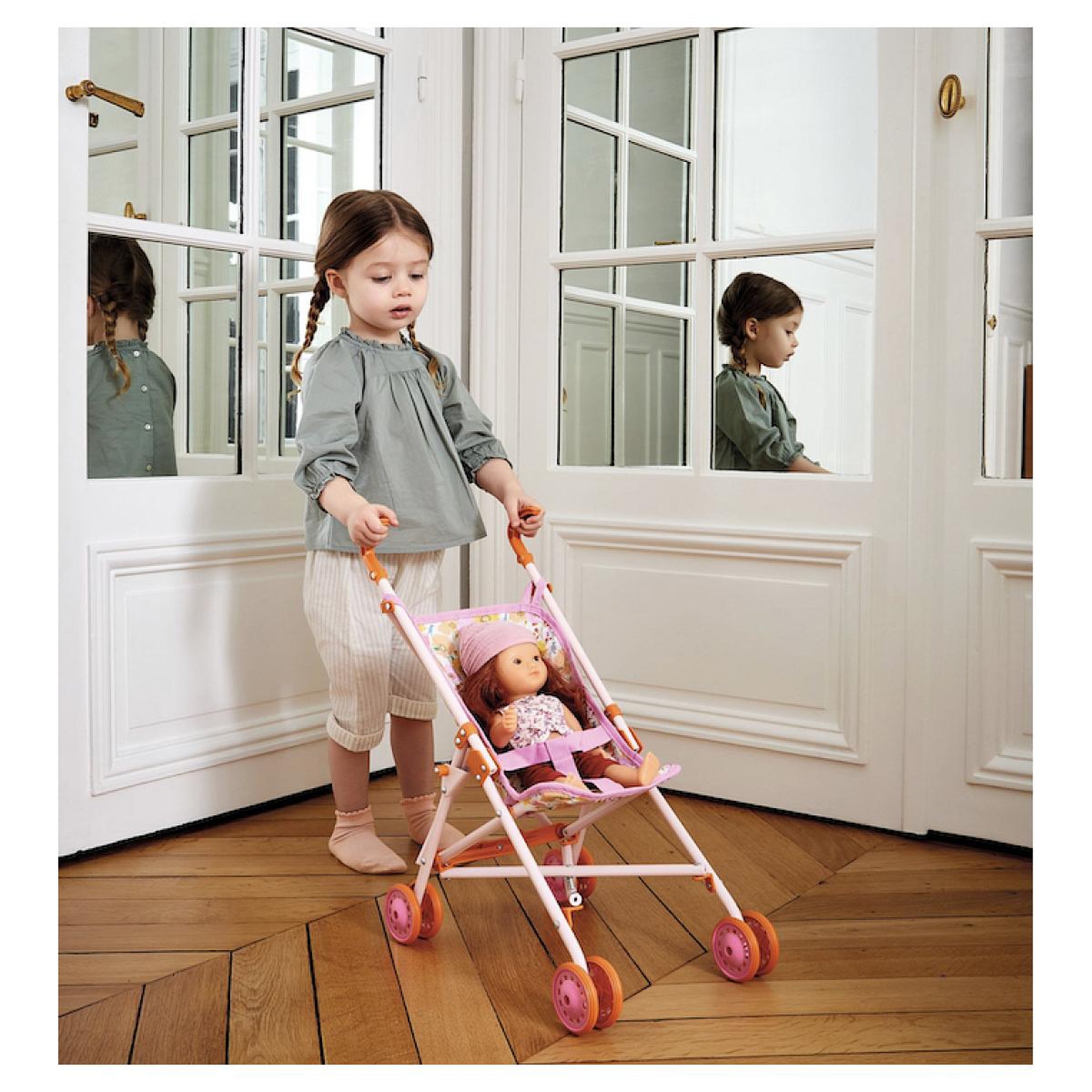 Voir la diapositive 3 : Djeco Poupee Lovely Sophie - collection Pomea -