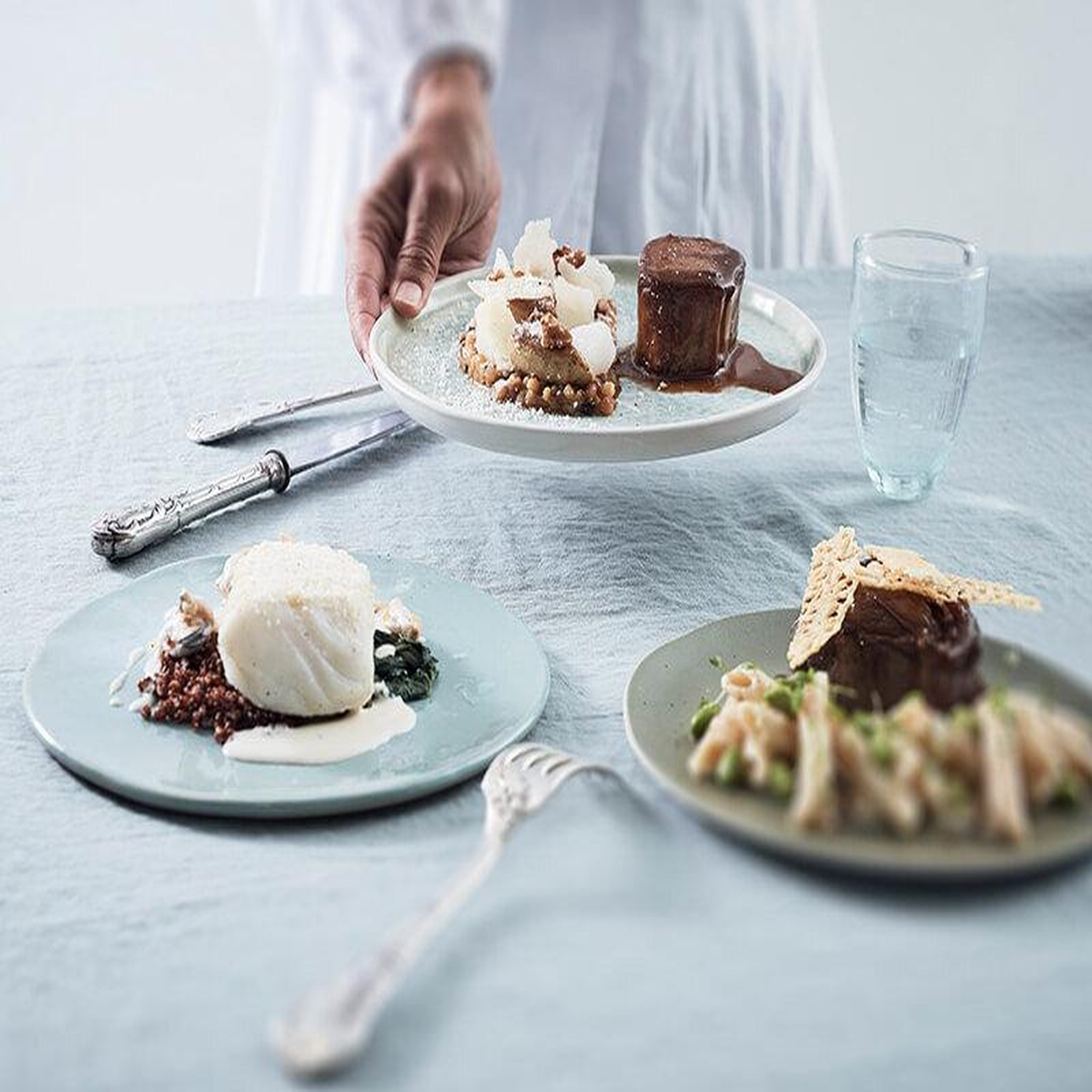 Voir la diapositive 2 : Smartbox 1 déjeuner ou un dîner 3 plats au choix dans l'univers gastronomie de la maison lenôtre - coffret cadeau gastronomie