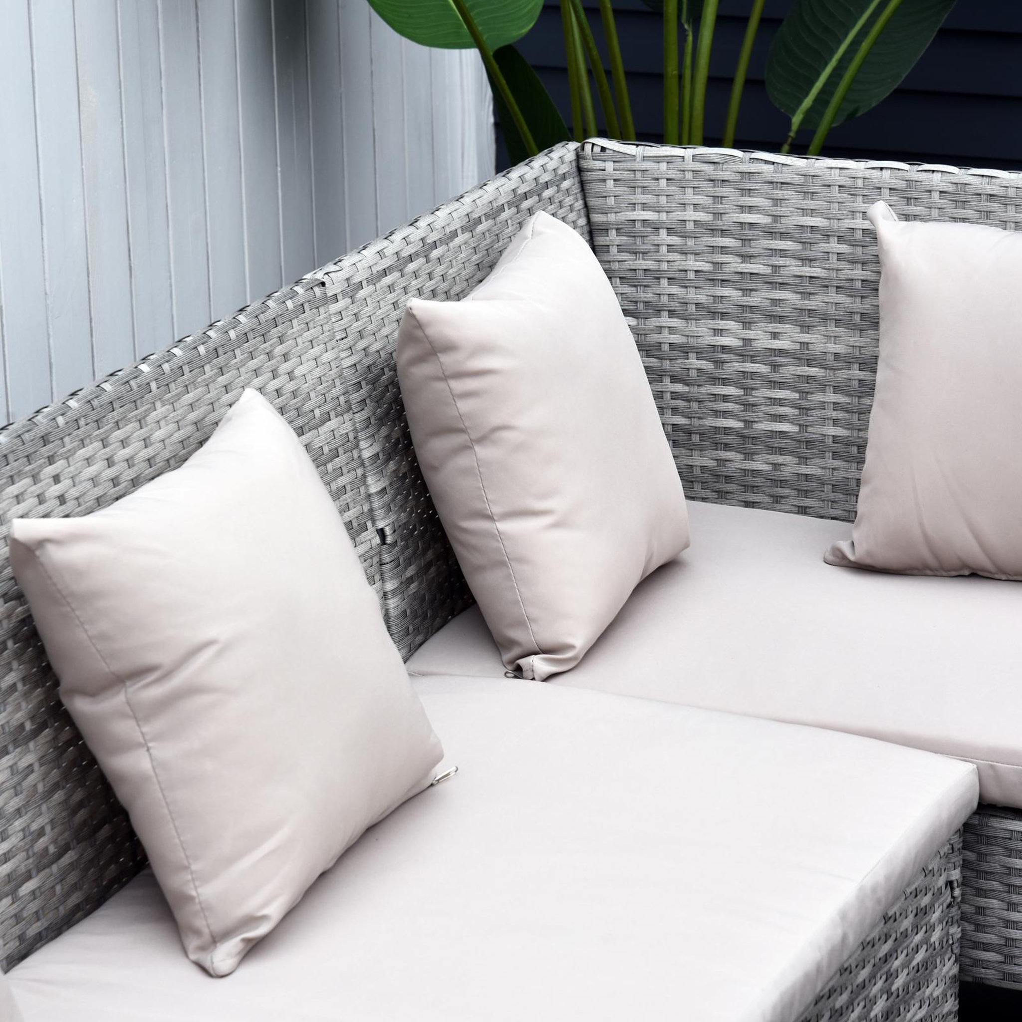 Voir la diapositive 5 : OUTSUNNY Salon de jardin 6 pers. Grand confort canapé d'angle + 2 poufs + table à manger 9 coussins assise & dossier fournis résine tressée grise