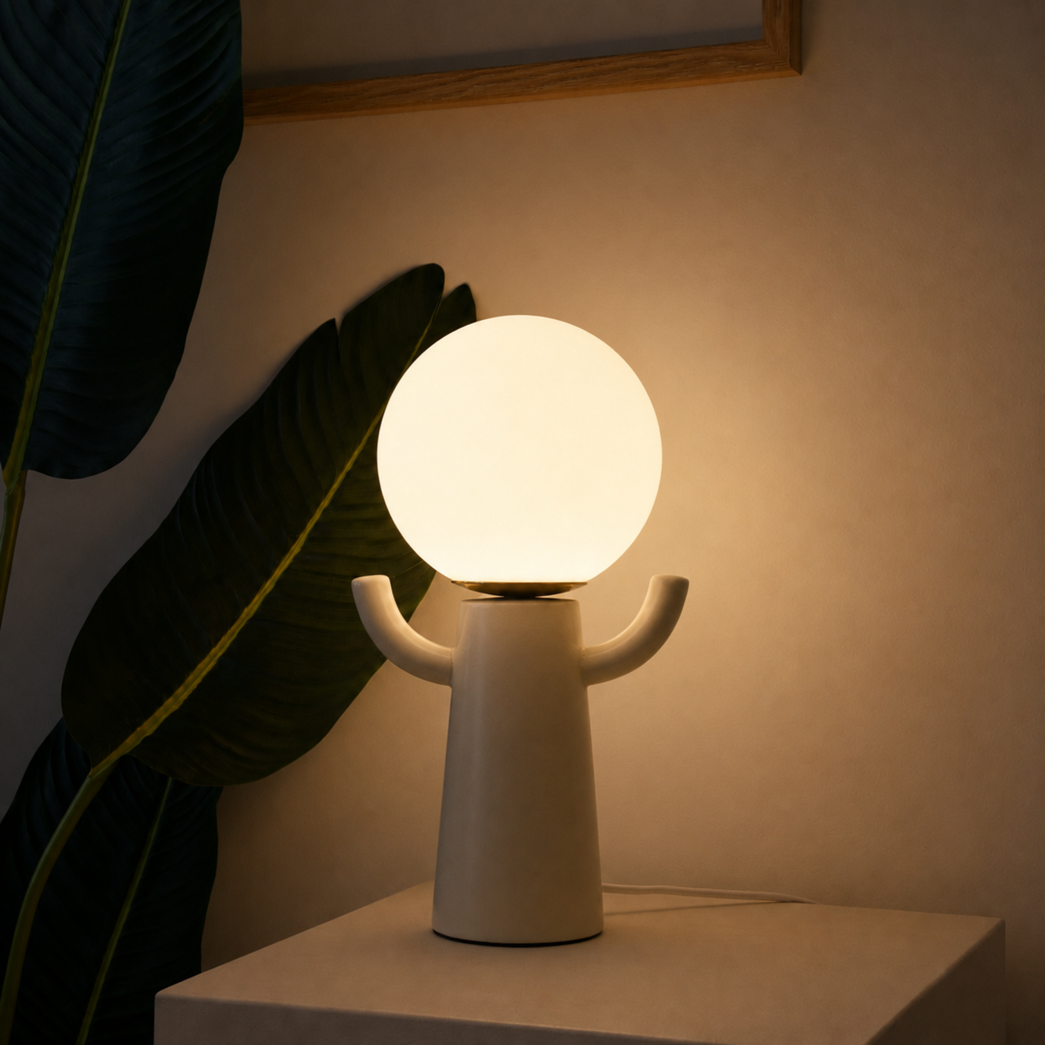 Voir la diapositive 5 : MAISON PAVANE Lampe en céramique blanc cassé-paul