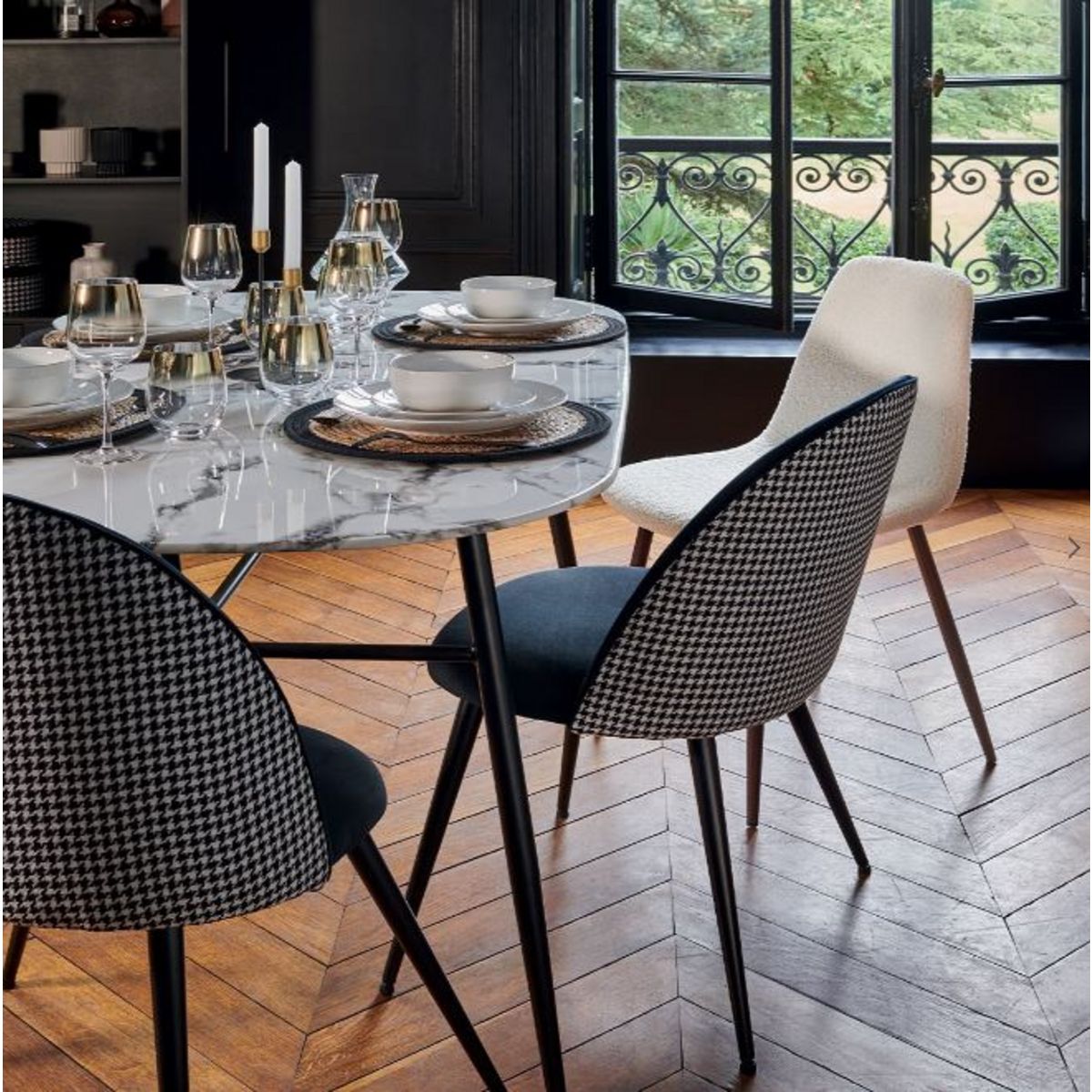 Chaise scandinave tissu bouclette LOKA