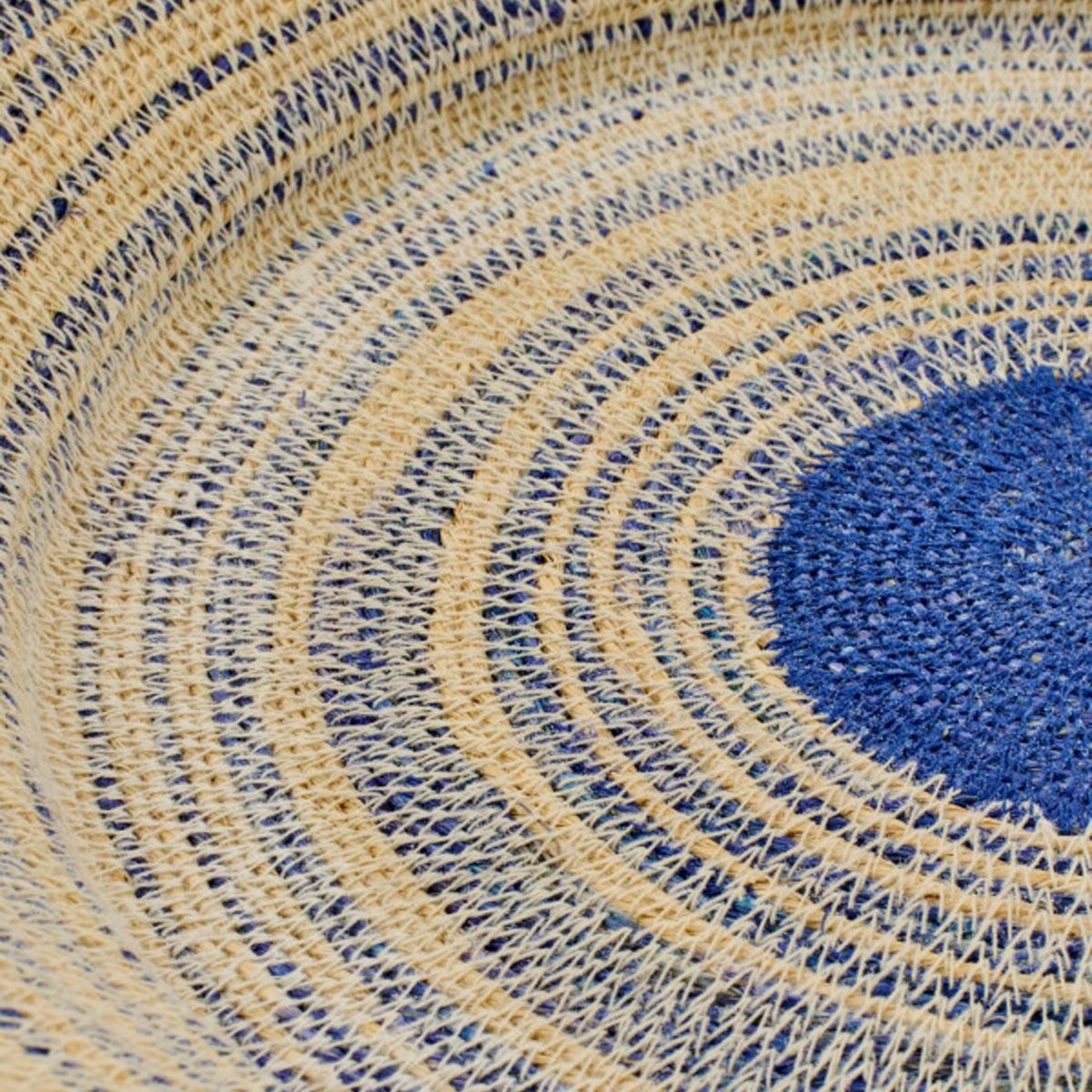 Voir la diapositive 2 : J-LINE Coupelle déco en jonc  galene  52cm naturel & bleu