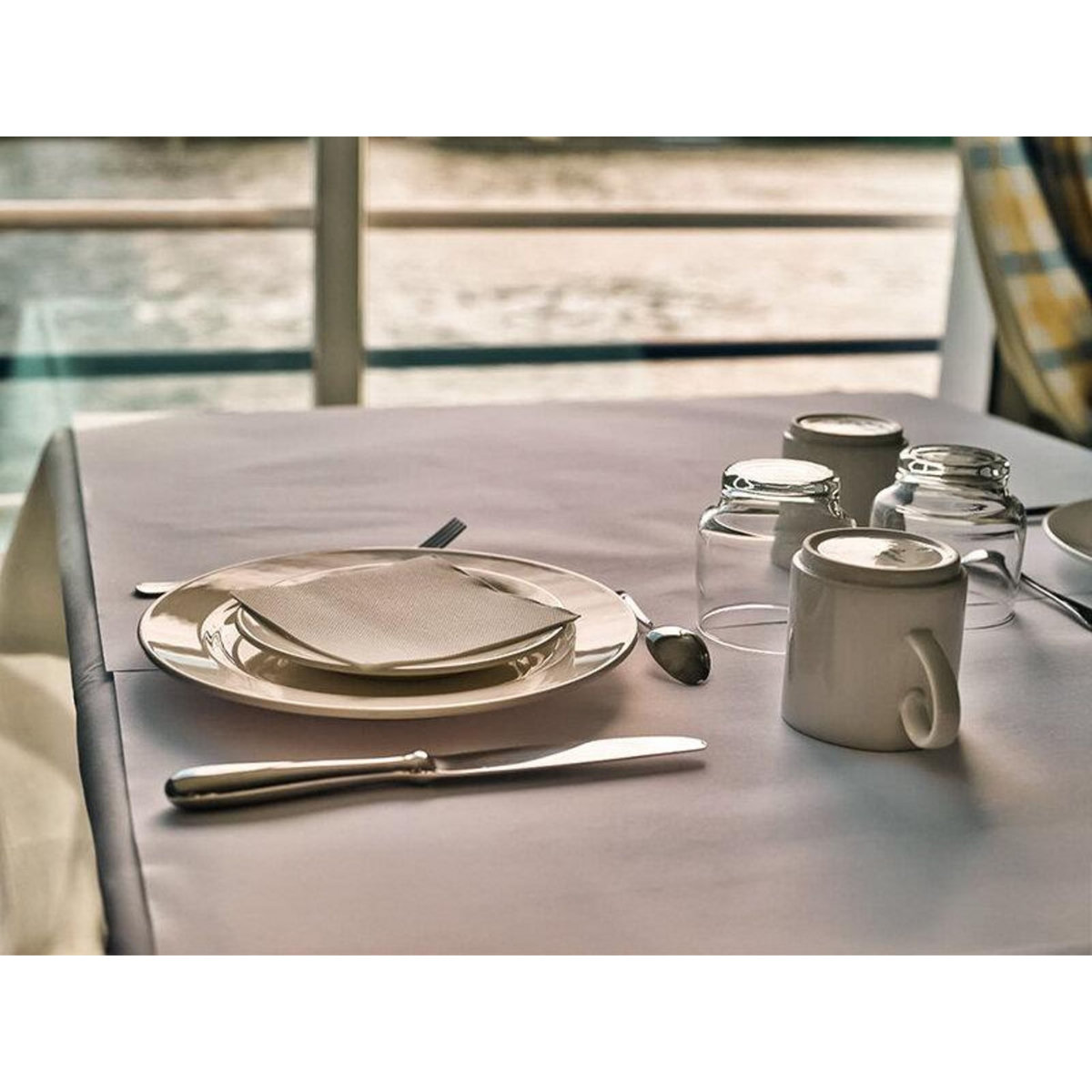 Smartbox 2 jours à bord d'un bateau-hôtel au cœur d'Avignon - Coffret Cadeau Séjour