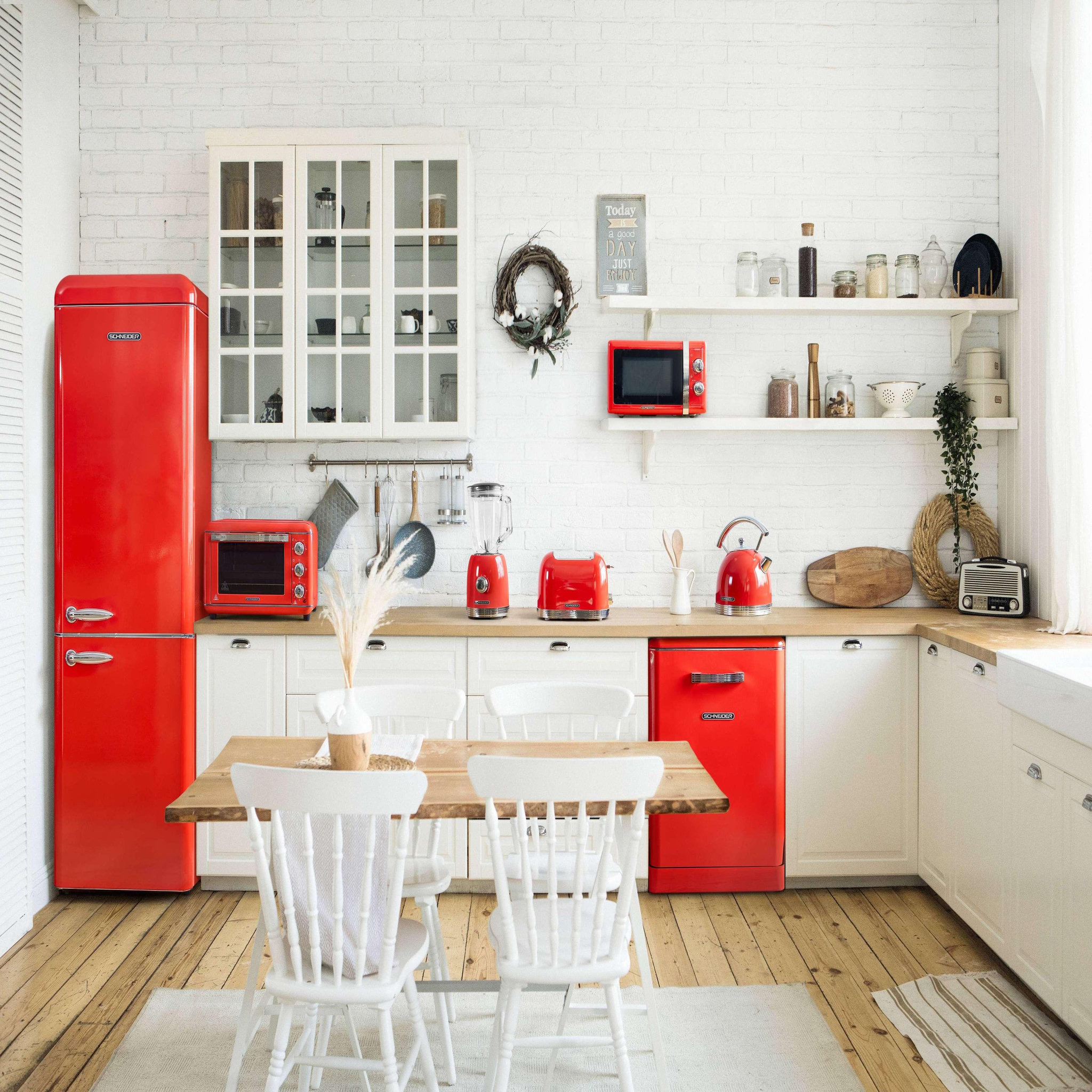 Voir la diapositive 2 : SCHNEIDER Réfrigérateur combiné 249L Vintage Rouge - SCCB250V-RE