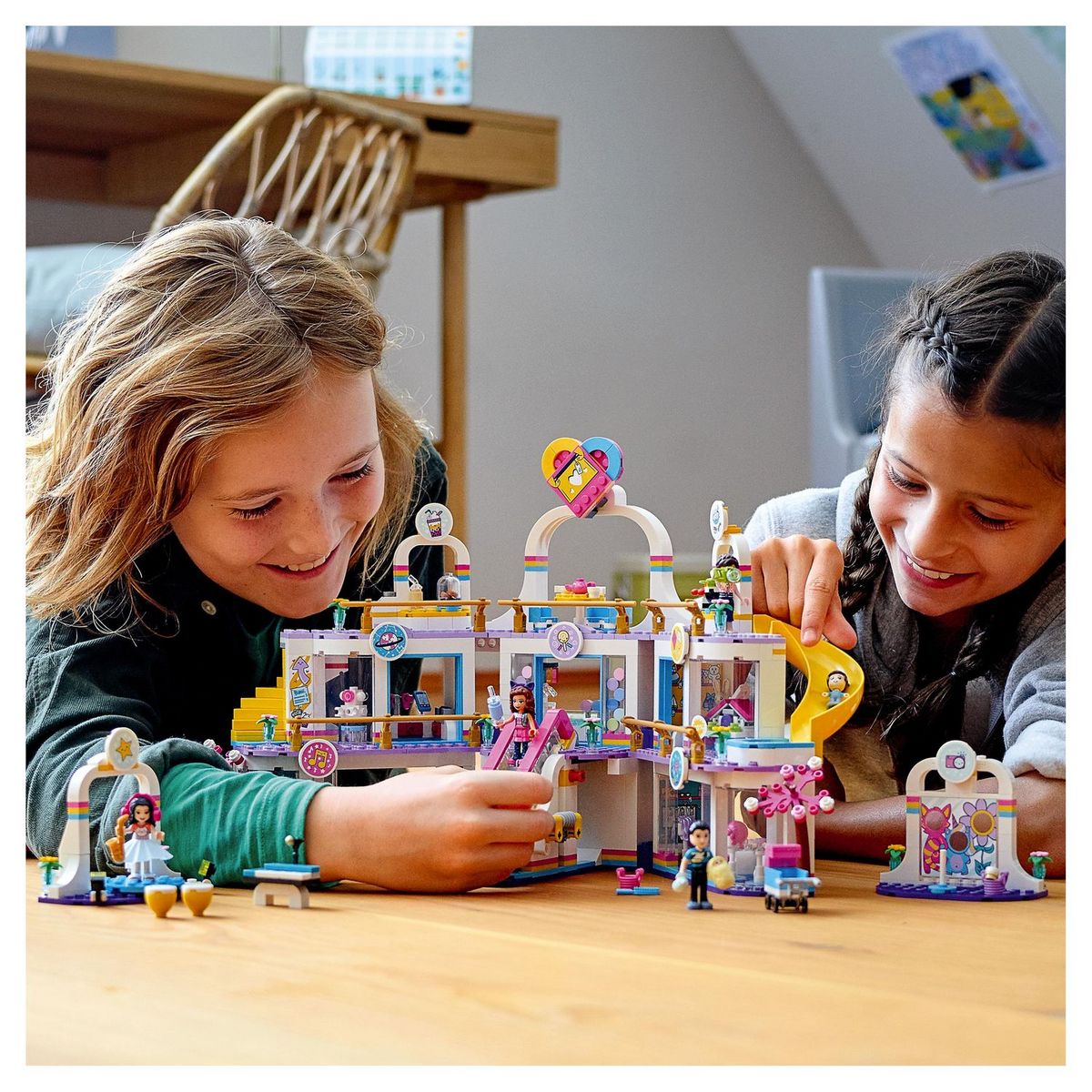 LEGO Friends 41450 - Le centre commercial de Heartlake City