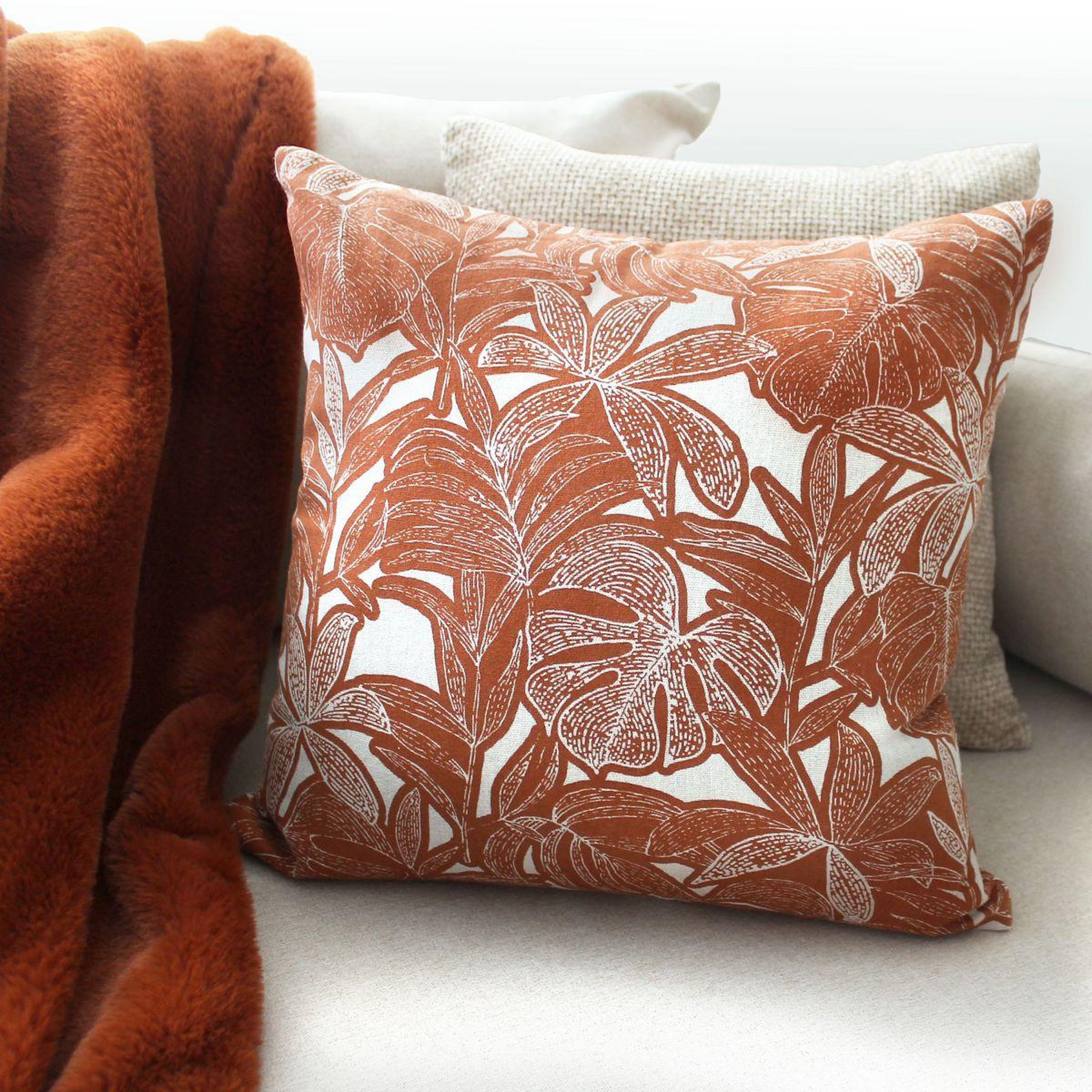 Voir la diapositive 3 : ENJOY HOME Coussin déco imprimé  casamance  40x40cm cuivre