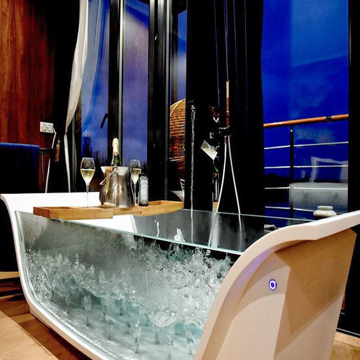 Smartbox Séjour insolite de 2 jours en suite flottante de luxe avec bain bouillonnant près de Paris - Coffret Cadeau Séjour