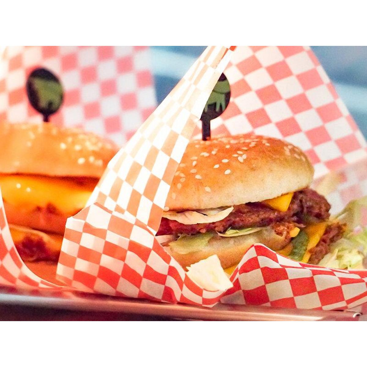 Smartbox Repas gourmand et éthique : burger avec frites dans un fast-food 100 % vegan - Coffret Cadeau Gastronomie