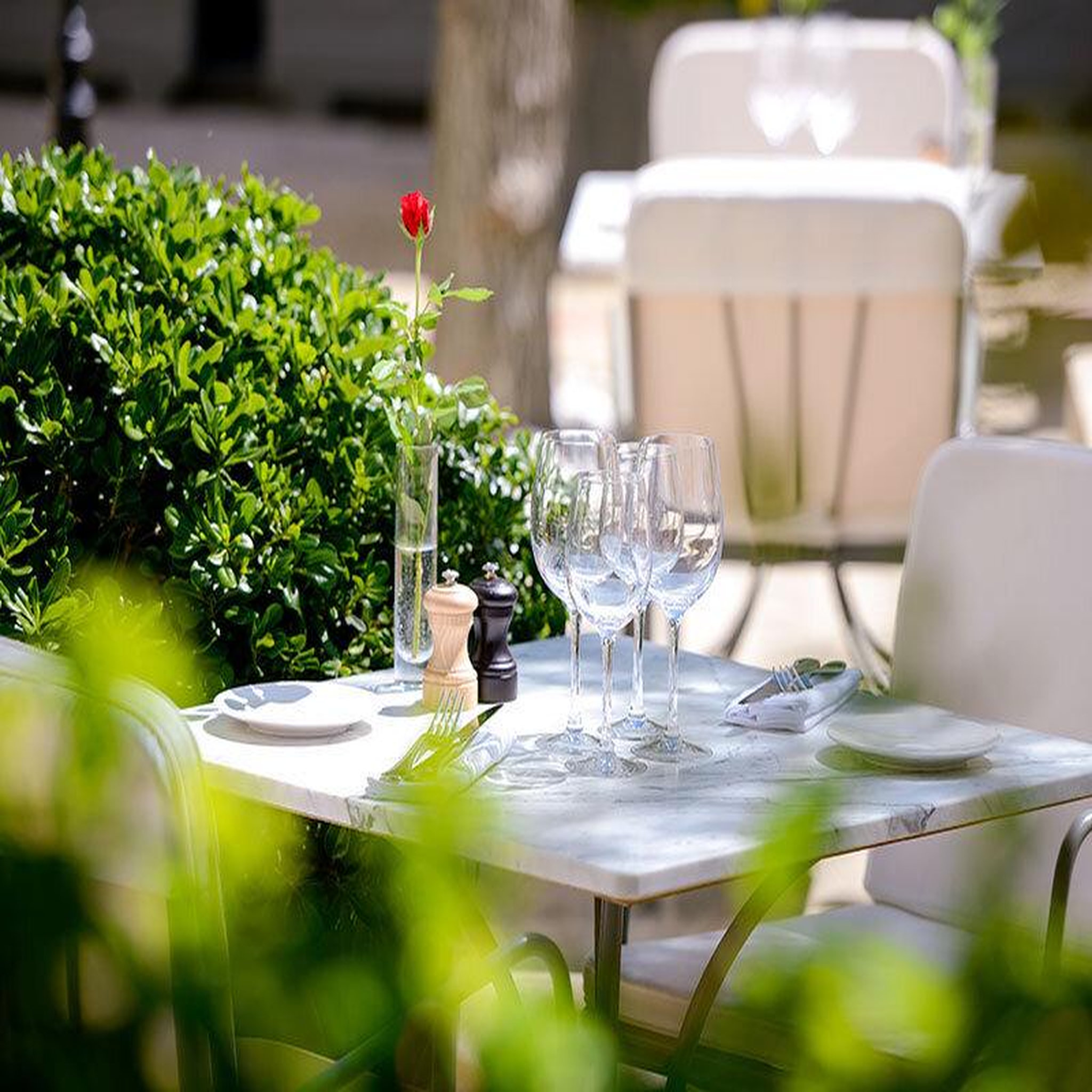 Voir la diapositive 4 : Smartbox Séjour de 2 jours en suite dans un hôtel 4* avec dîner près d'avignon - coffret cadeau séjour